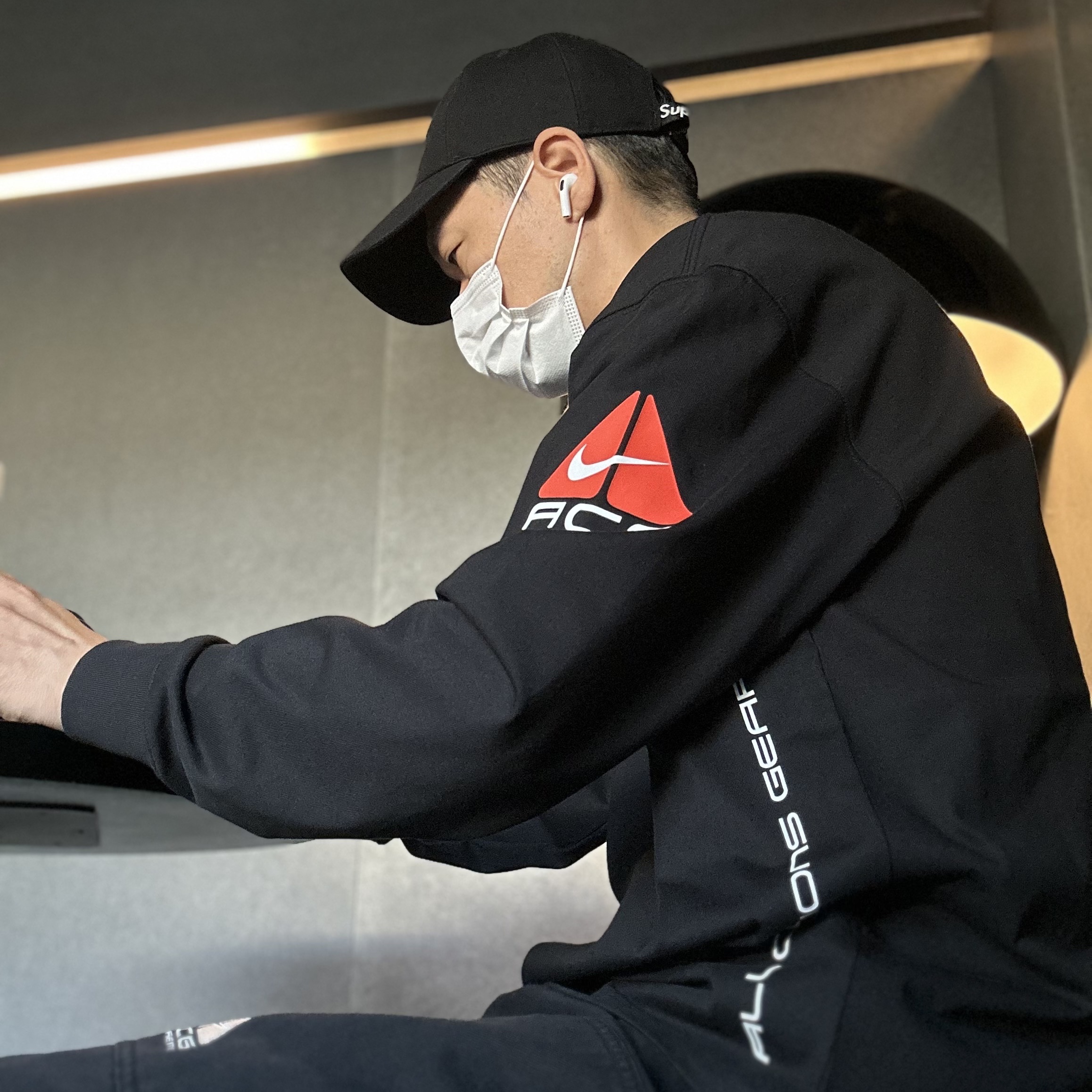 Nike NRG ACG SSNL Lungs Long Sleeve T-Shirt Black - Asia, Supreme x Nike ACG Belted Denim Pants Black - 22FW 착용 스타일 - 2