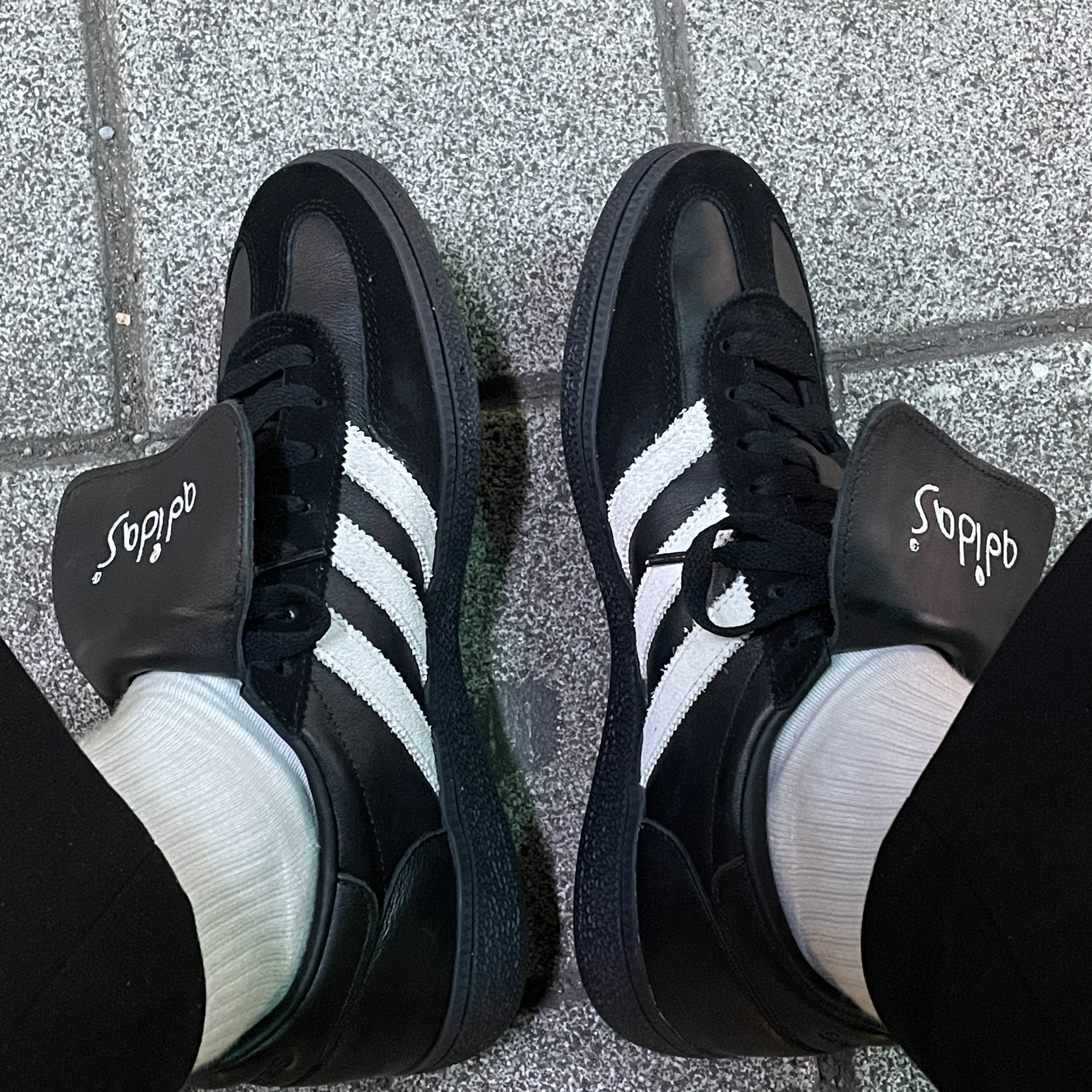 Adidas Spezial Handball Core Black Cloud White 착용 스타일