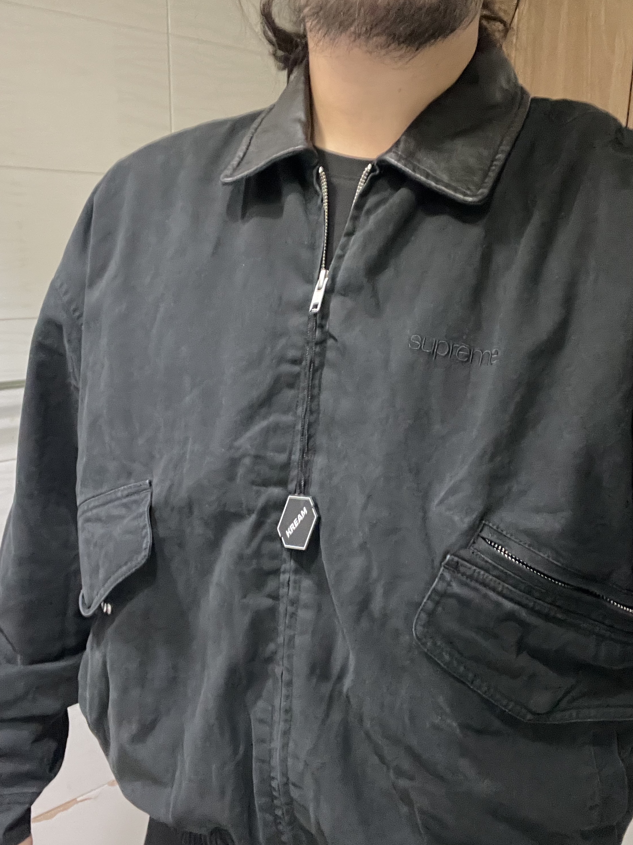 Supreme Leather Collar Utility Jacket Black - 23FW 착용 스타일 - 4