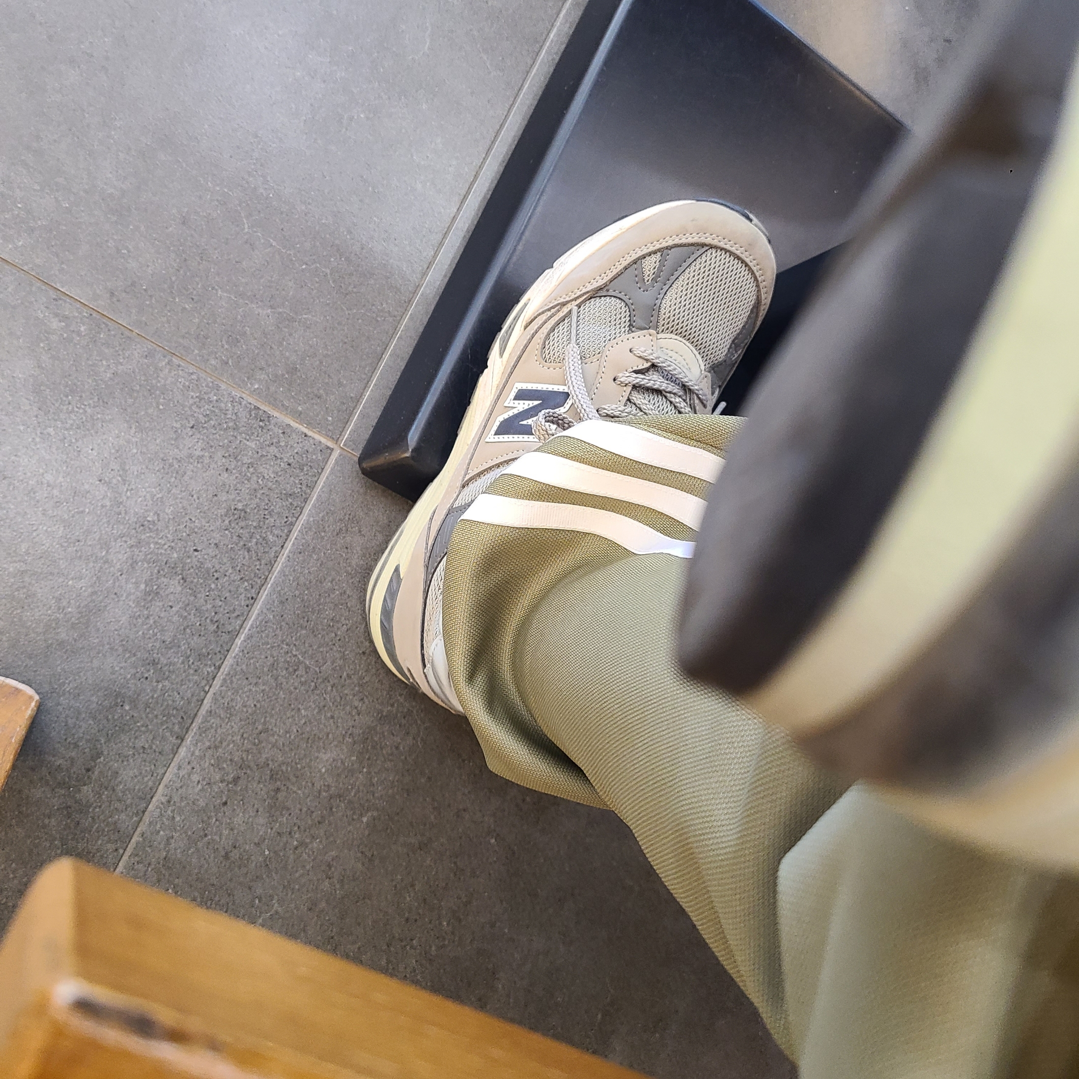 New Balance 991 Made in UK 20th Anniversary Grey 착용 스타일