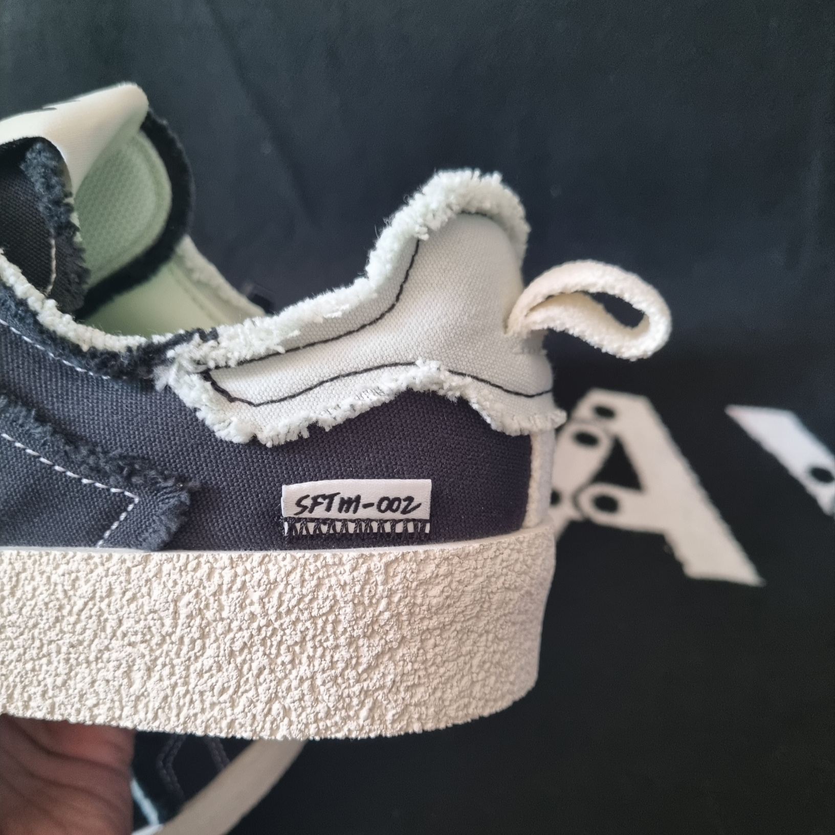 Adidas x Song for the Mute Campus 80s Core Black Cream White 착용 스타일 - 2