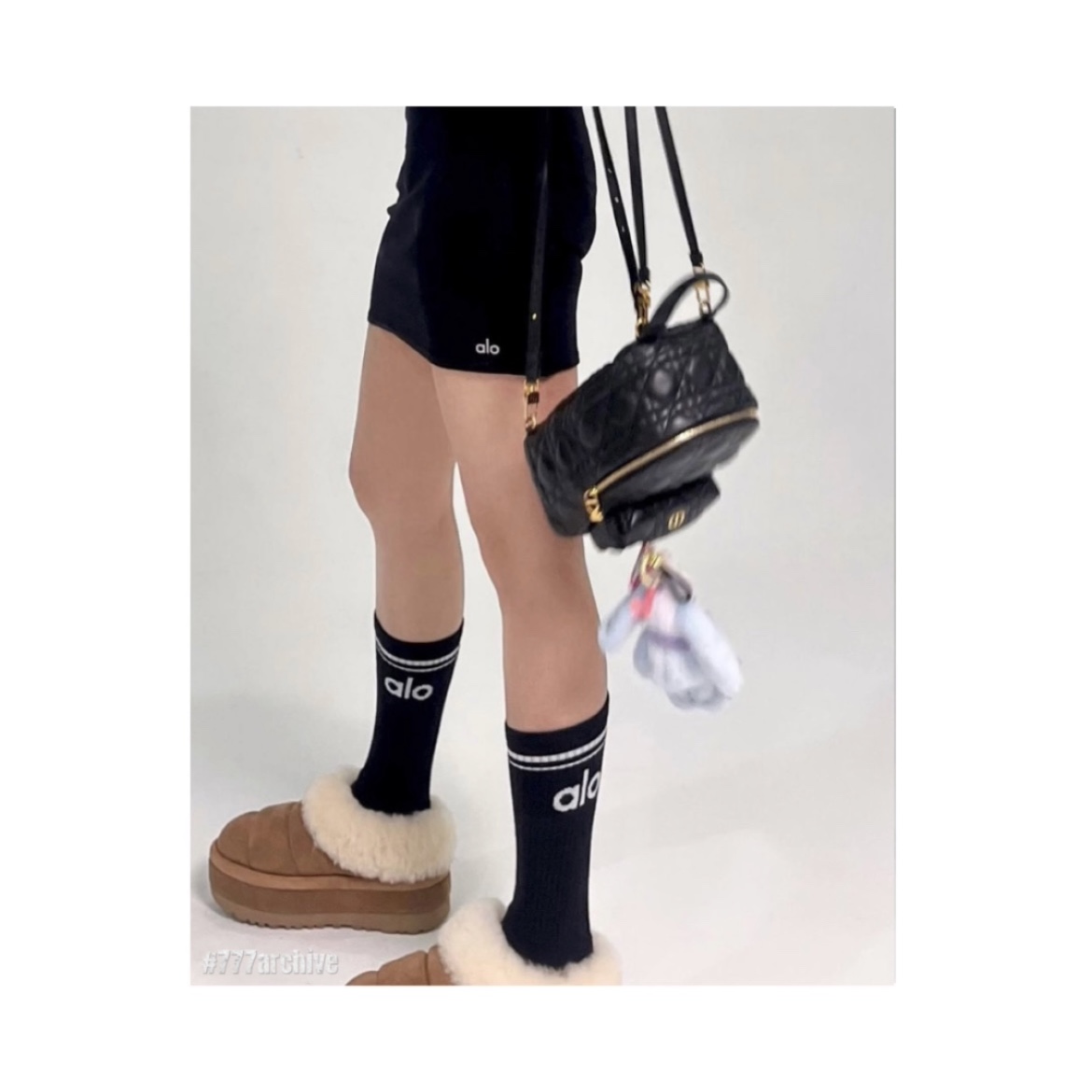 (W) UGG Tazzlita Chestnut, Dior Mini Backpack Cannage Lambskin Black 착용 스타일 - 6