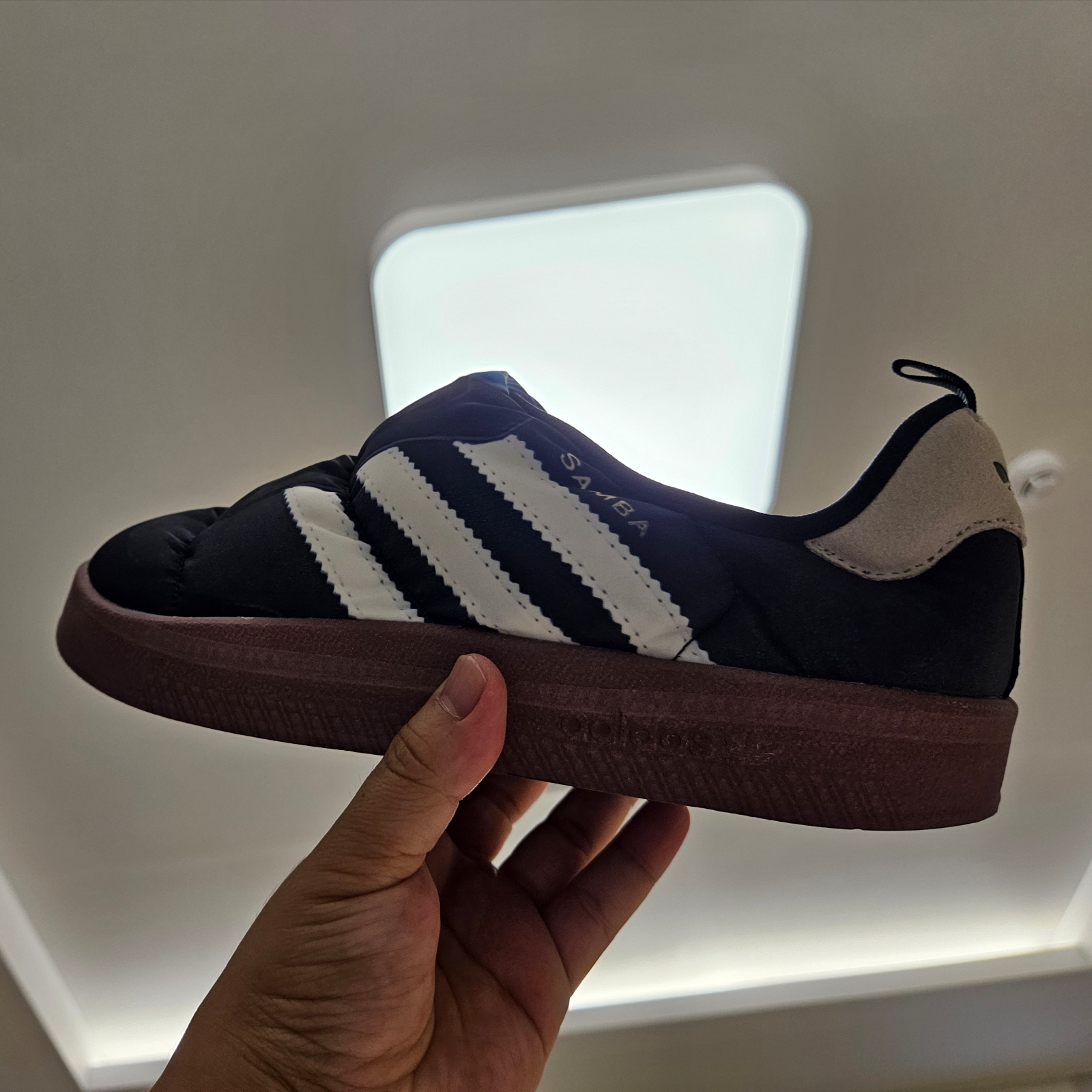 Adidas Puffylette Samba Core Black 착용 스타일