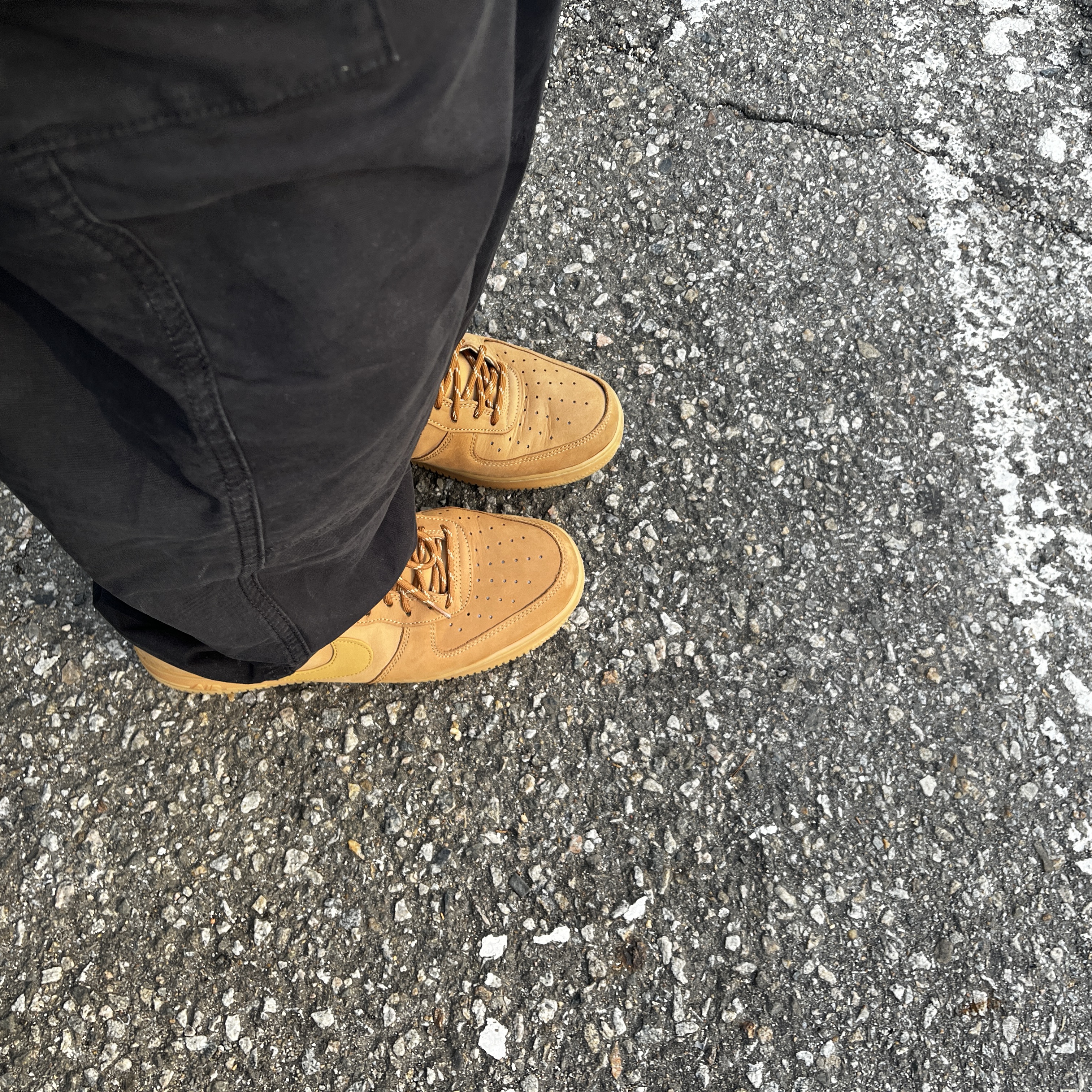 Nike Air Force 1 '07 WB Flax 착용 스타일 - 2