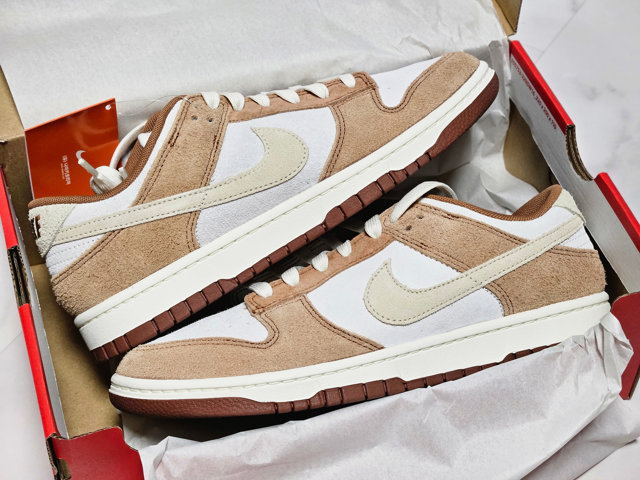 Nike Dunk Low Pro Premium Medium Curry 착용 스타일 - 6