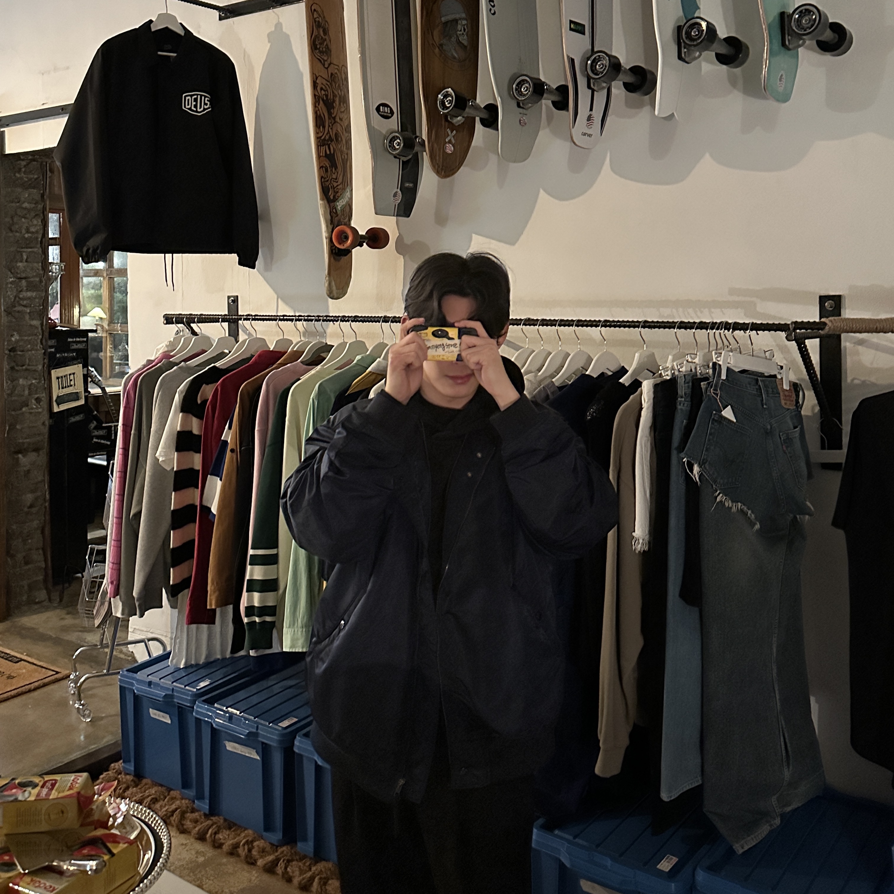 Deus Ex Machina Tokyo Asakusa Address Coach Jacket Black 착용 스타일