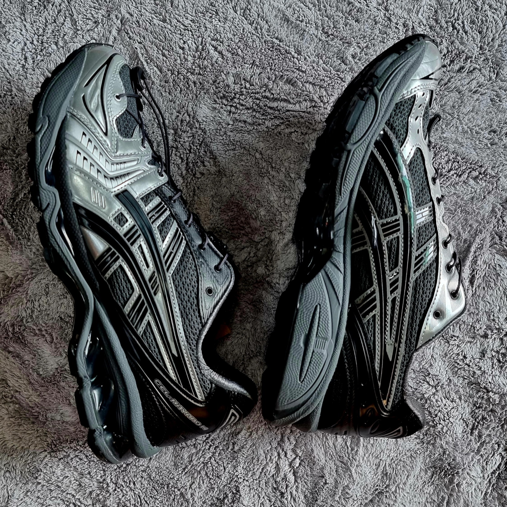 Asics x Unaffected Gel-Kayano 14 Silver Moon, Asics UB1-S Gel-Kayano 14 Piedmont Grey 착용 스타일 - 3