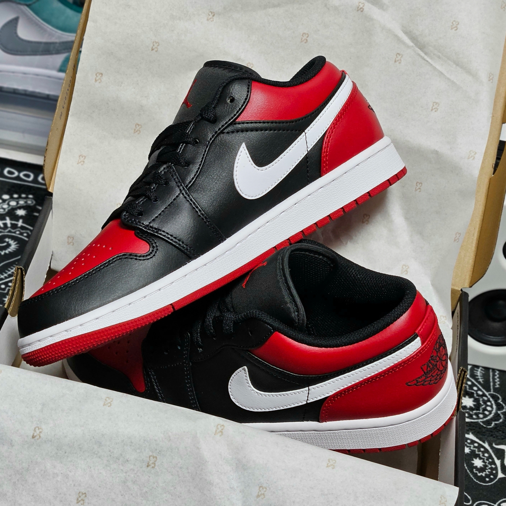 Jordan 1 Low Alternate Bred Toe 착용 스타일 - 6