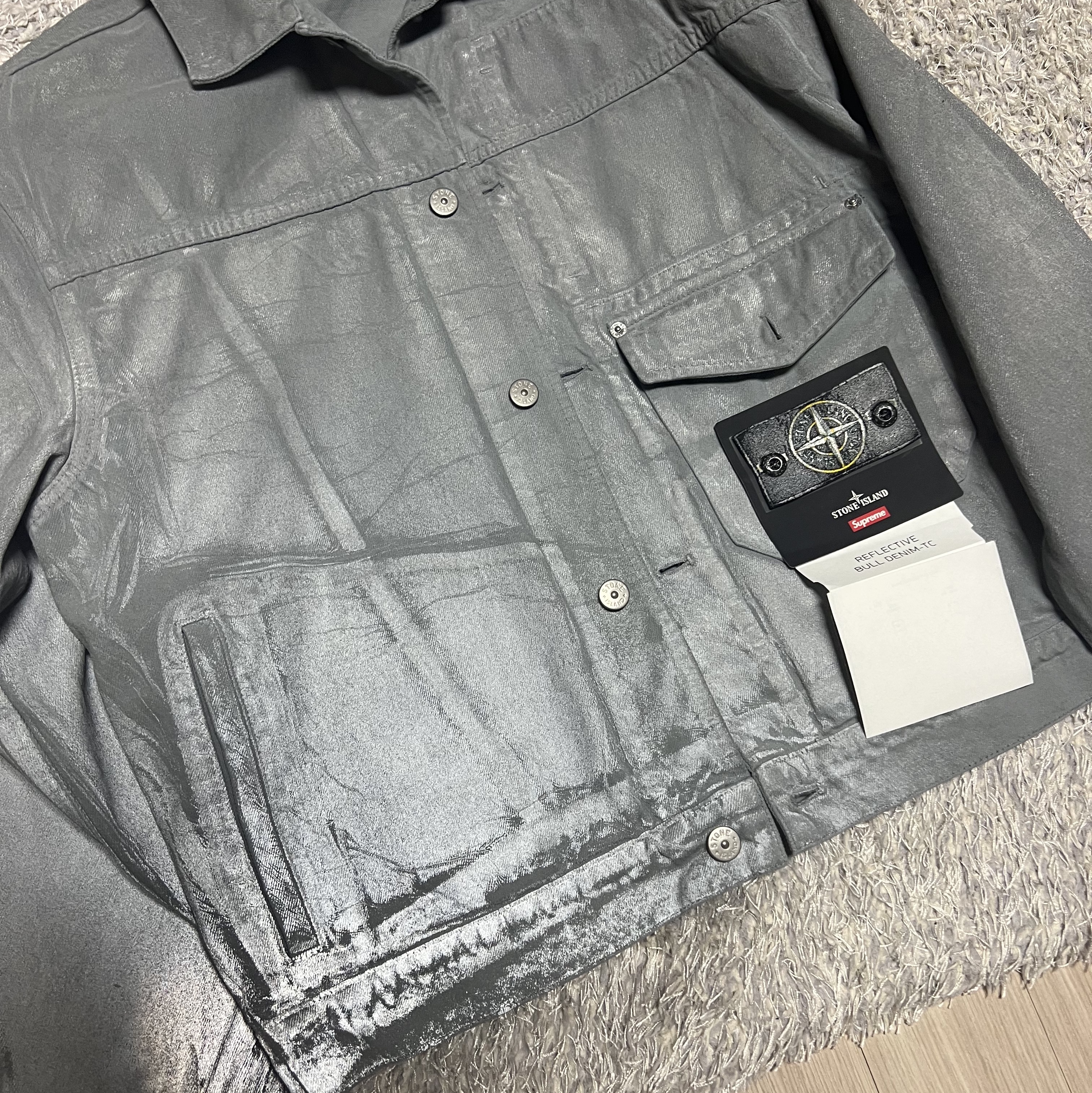 Supreme x Stone Island Denim Trucker Jacket Reflective - 23FW 착용 스타일