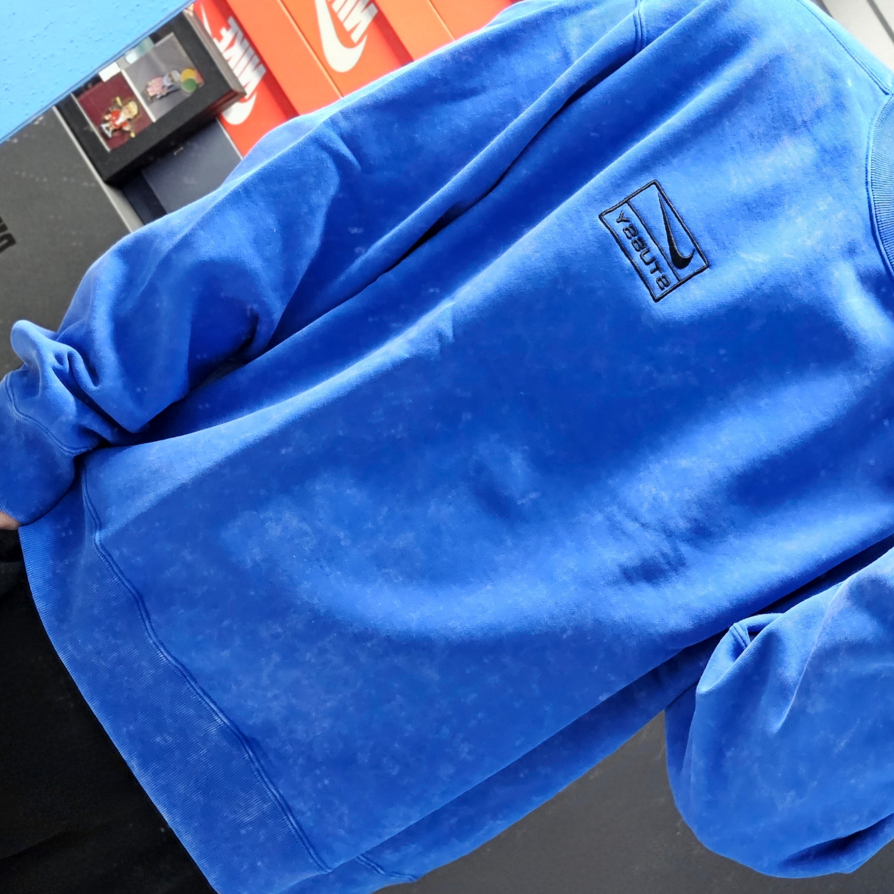 Nike x Stussy NRG Acid Washed Crewneck Game Royal (DR4024-480) 착용 스타일 - 1