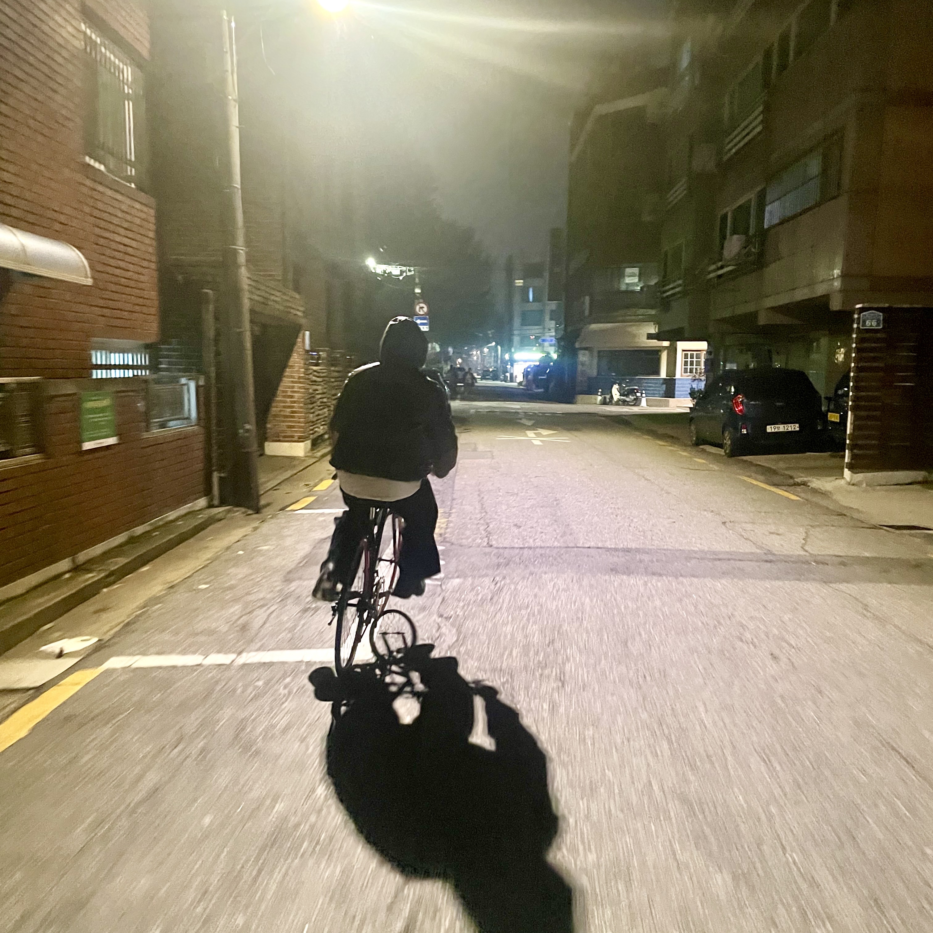 Our Legacy Work Shop Windbreaker Washed Black, Roa Hiking Roa Katharina Sand Brown 착용 스타일 - 3