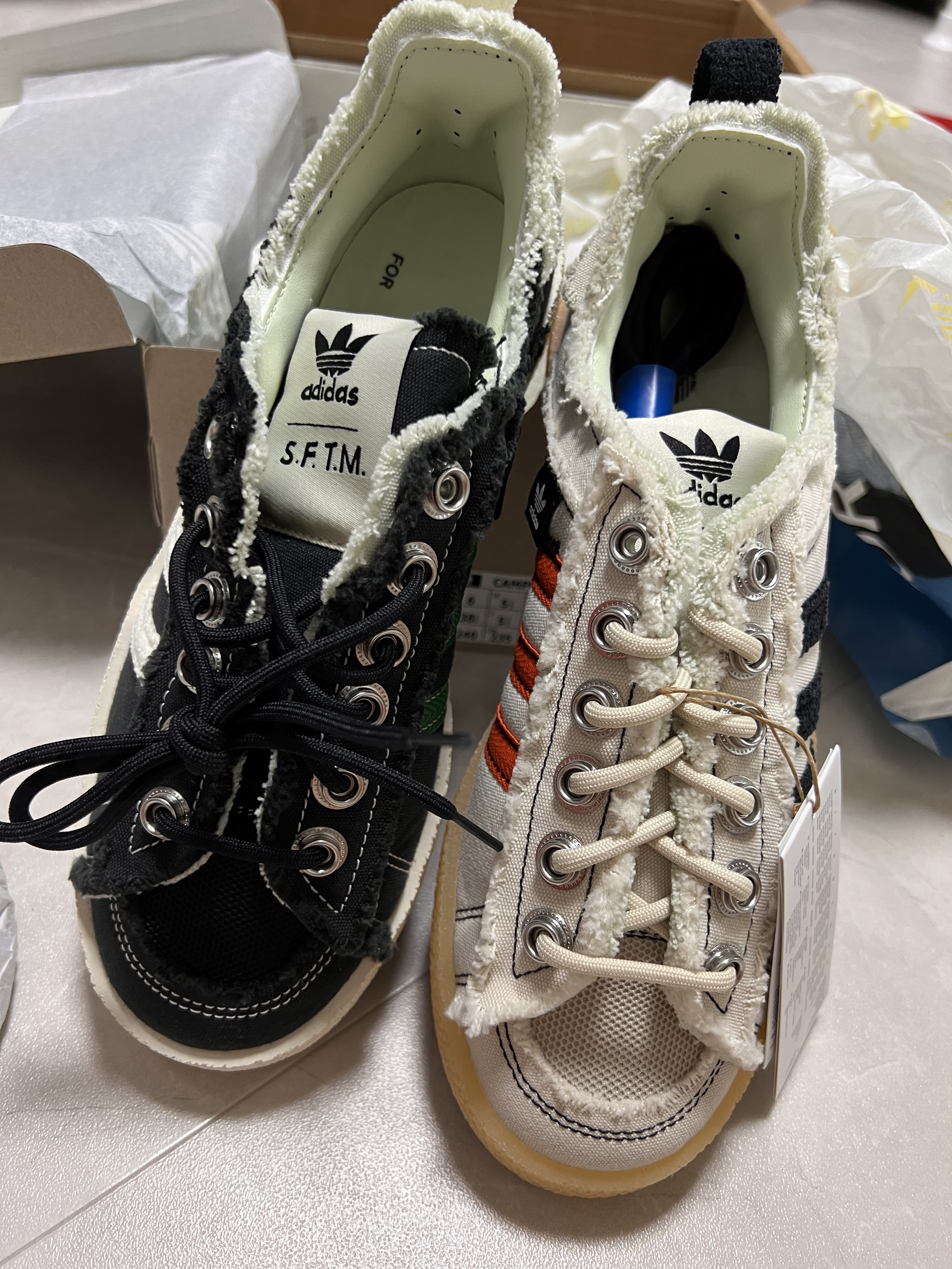 Adidas x Song for the Mute Campus 80s Bliss Core Black, Adidas x Song for the Mute Campus 80s Core Black Cream White 착용 스타일 - 1