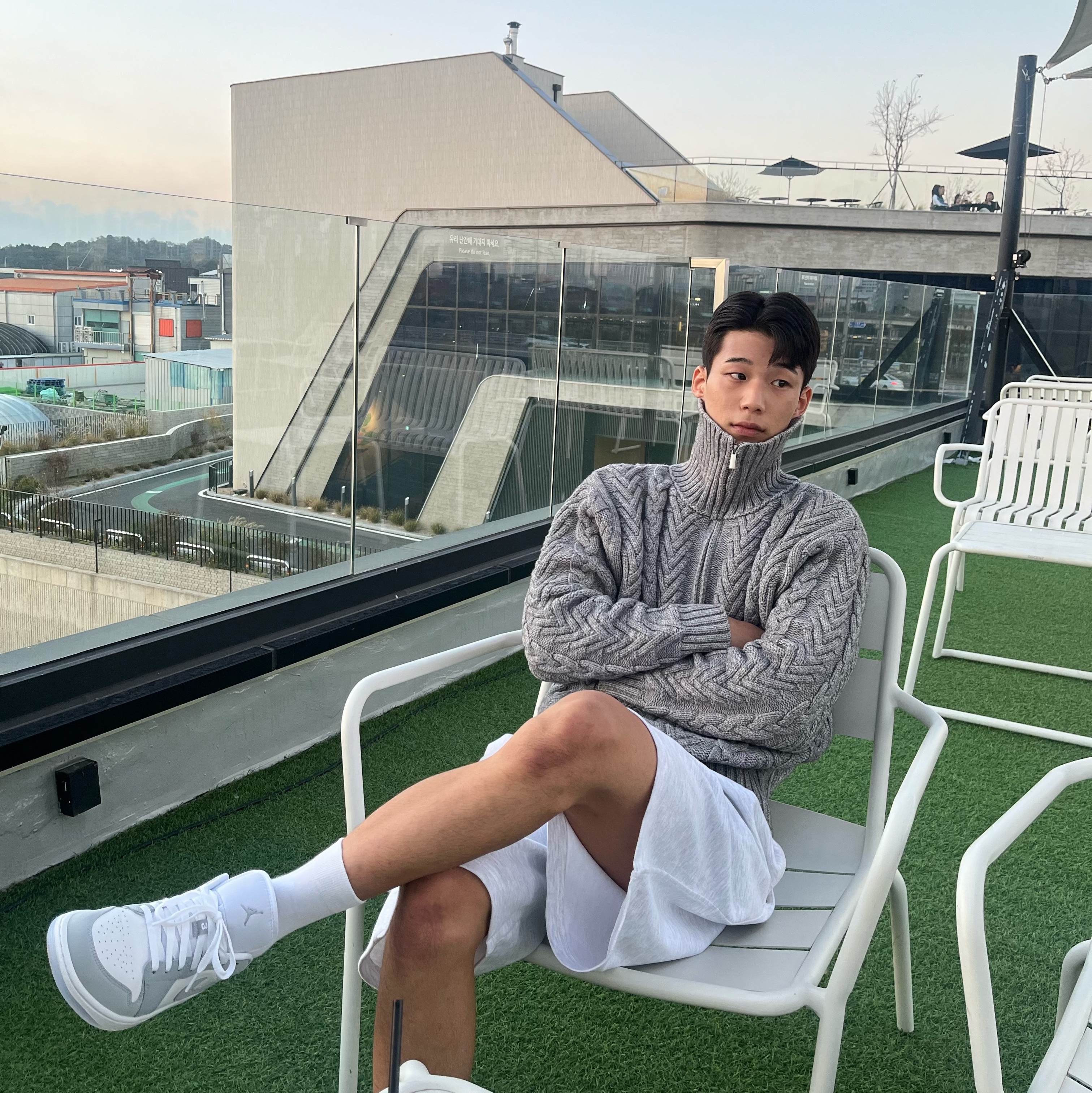 (W) Jordan 1 Low White Wolf Grey 착용 스타일