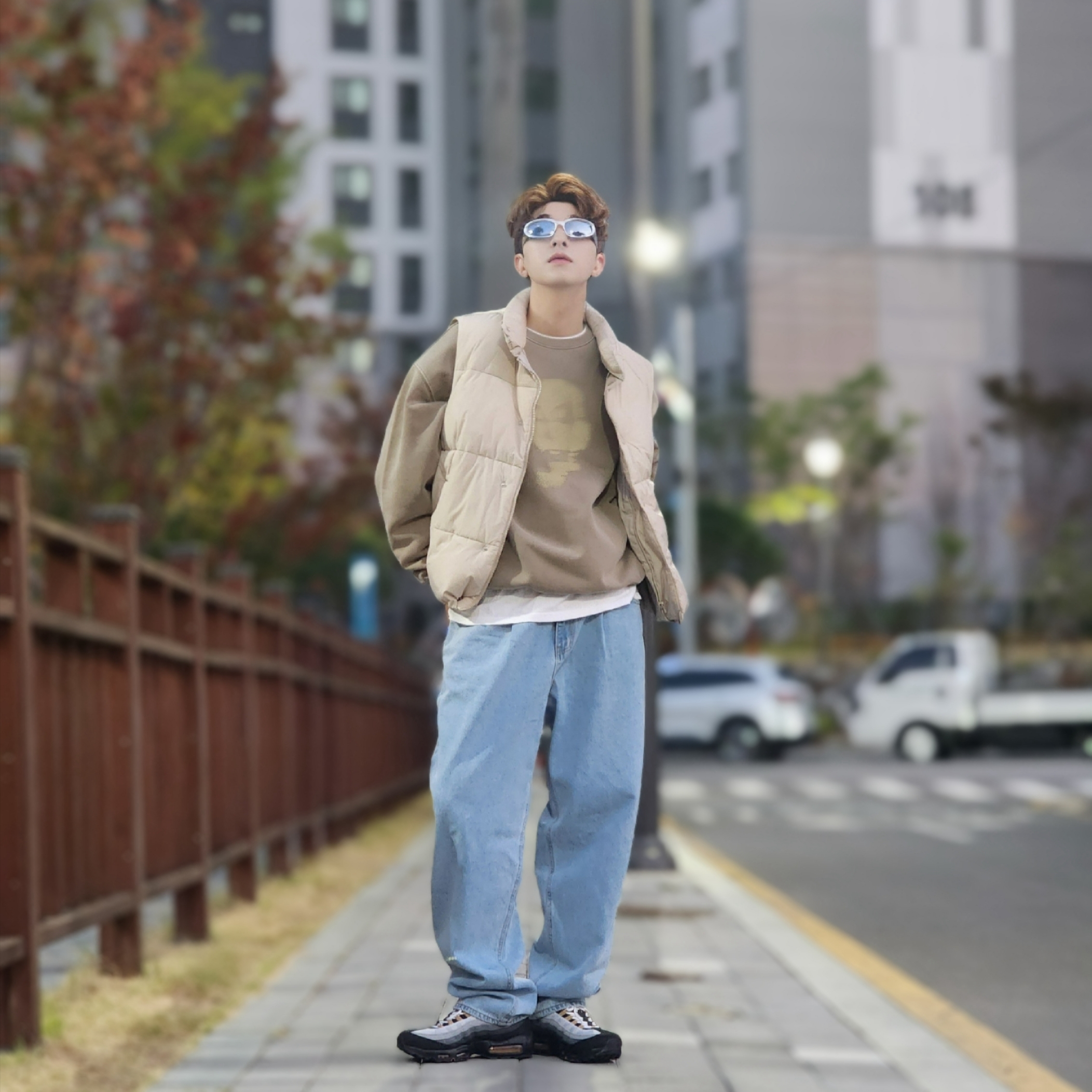 Nike Air Max 95 Wolf Grey Yellow Strike 착용 스타일 - 1