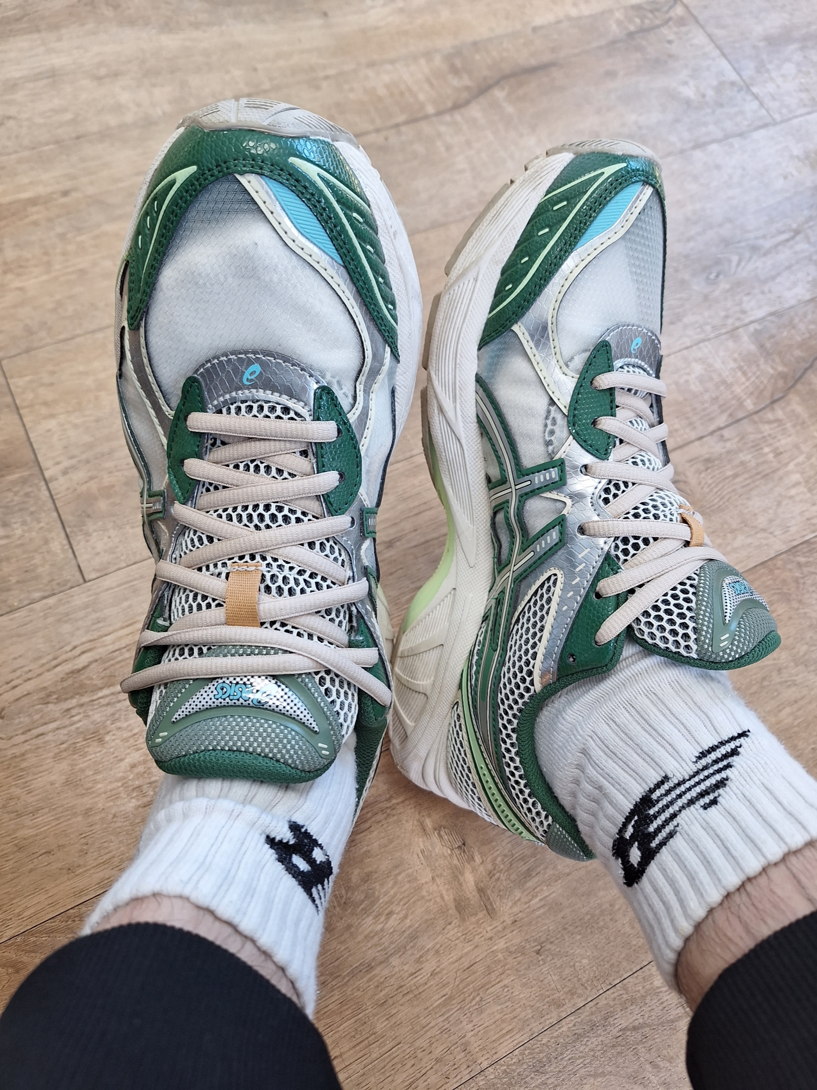 Asics x Above The Clouds GT-2160 Cream Shamrock Green 착용 스타일