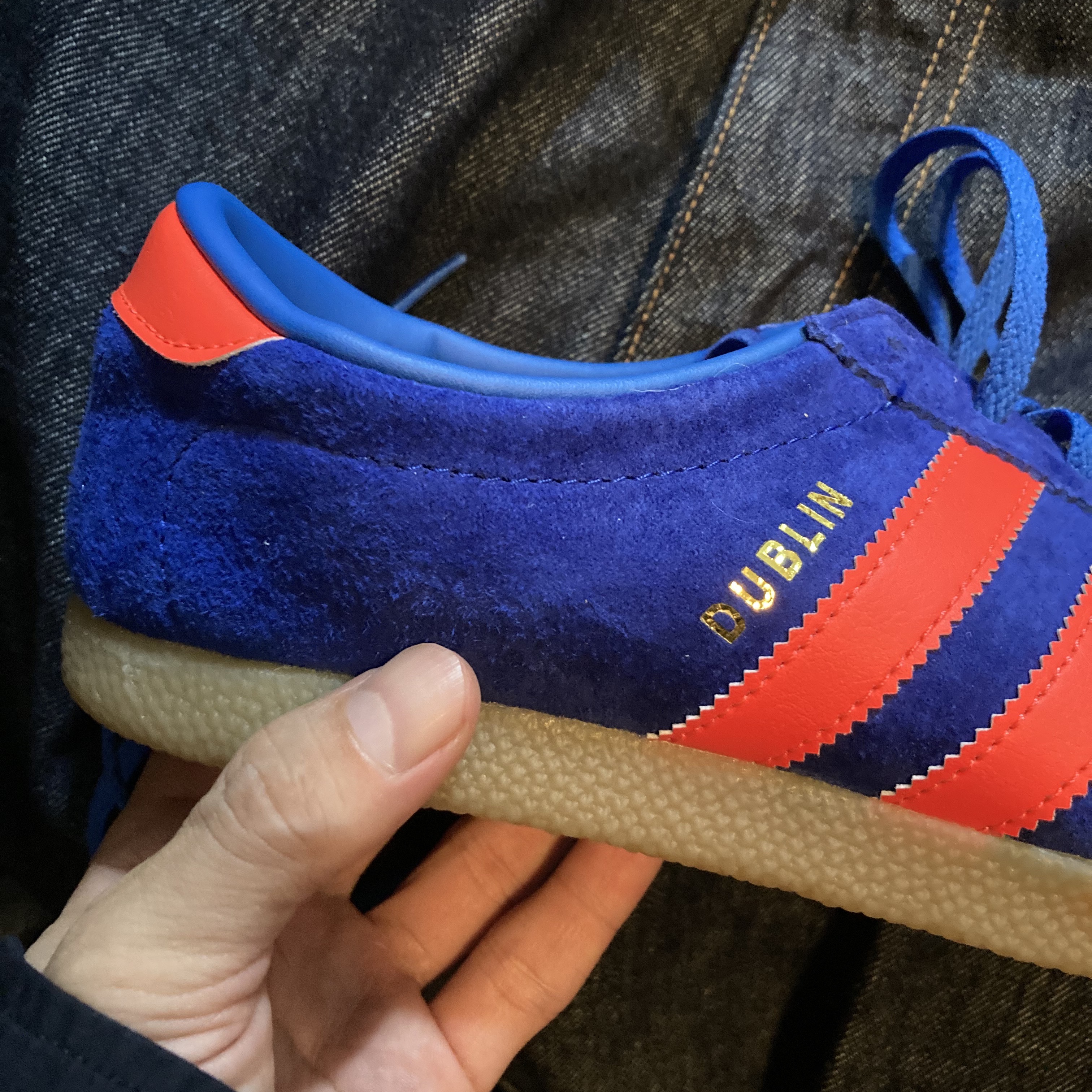 Adidas Dublin Phanton Solar Red, Auralee Hard Twist Denim 5P Pants Indigo 착용 스타일 - 3