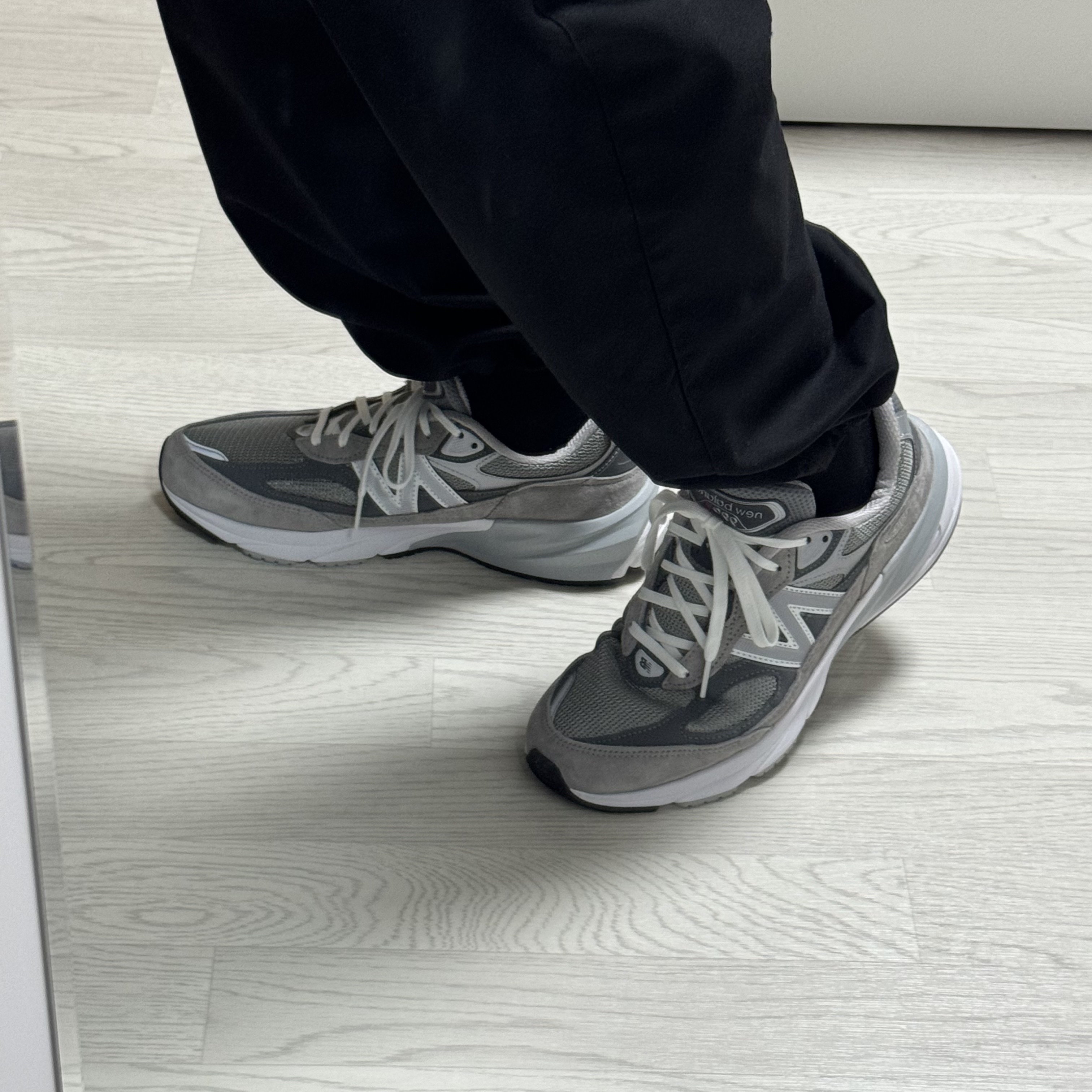 New Balance 990v6 Made in USA Grey - D Standard 착용 스타일 - 2