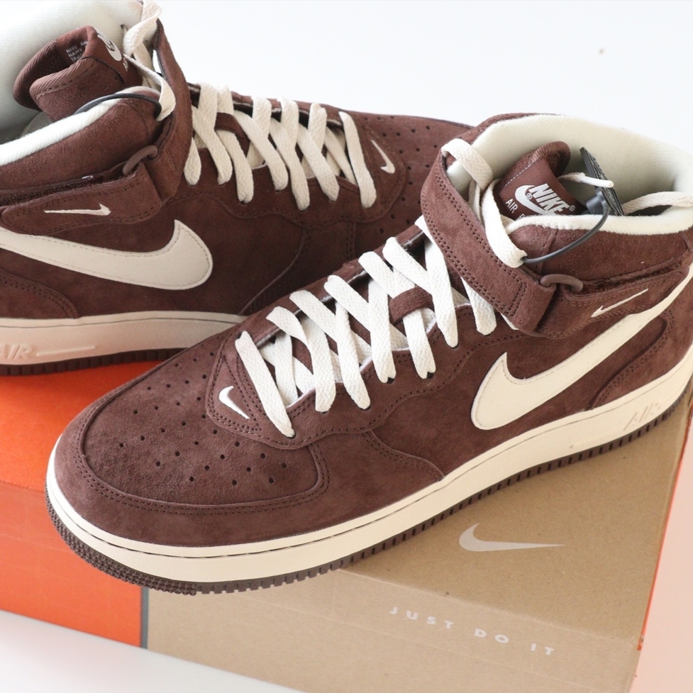 Nike Air Force 1 Mid '07 QS Chocolate 착용 스타일 - 4