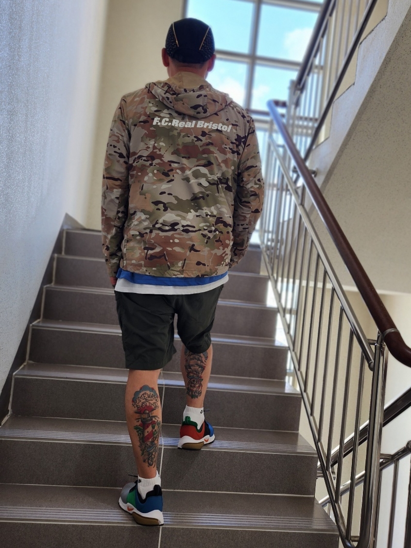 Supreme x Nike ACG Jersey Dusty Blue - 22FW 착용 스타일 - 1