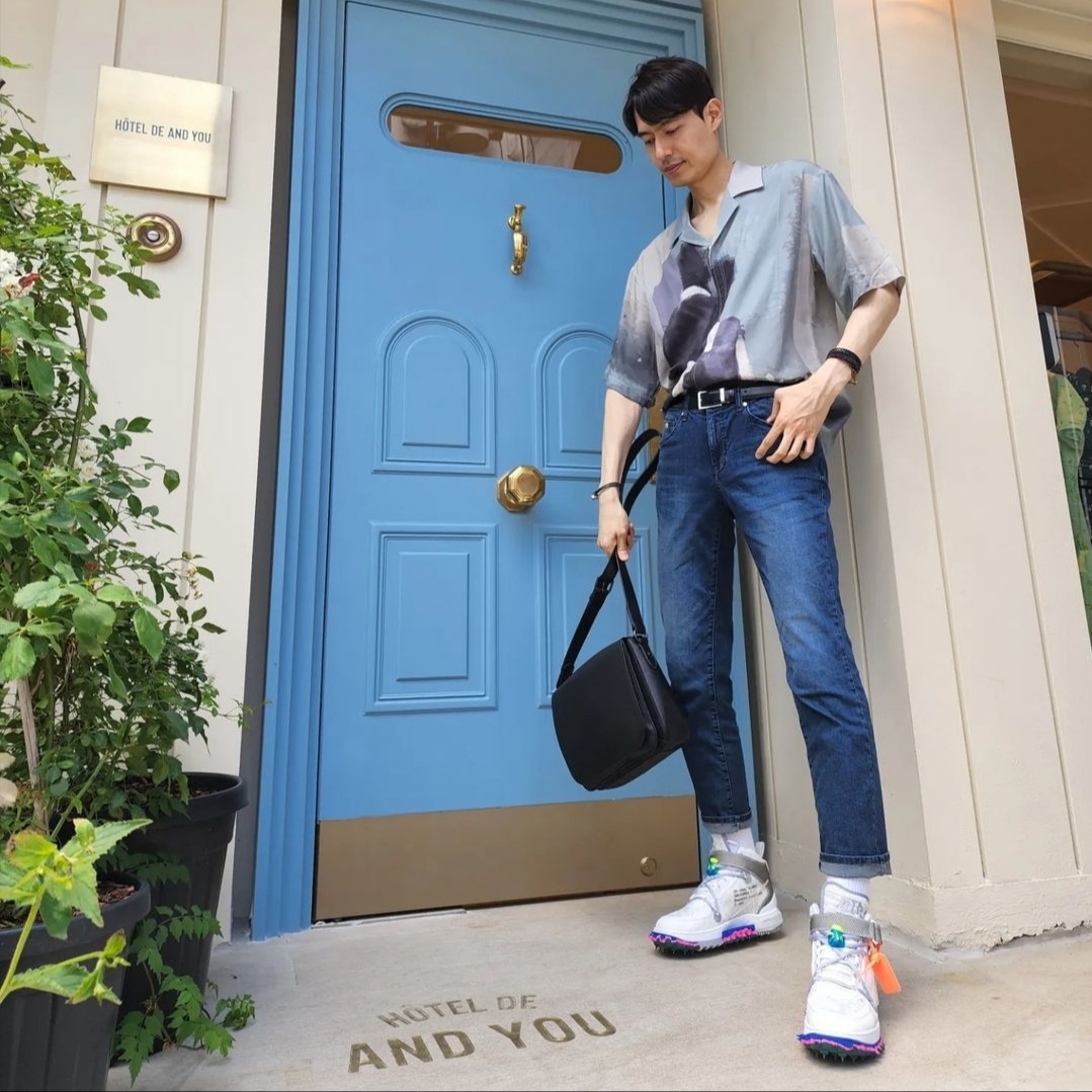 Nike x Off-White Air Force 1 Mid SP White 착용 스타일