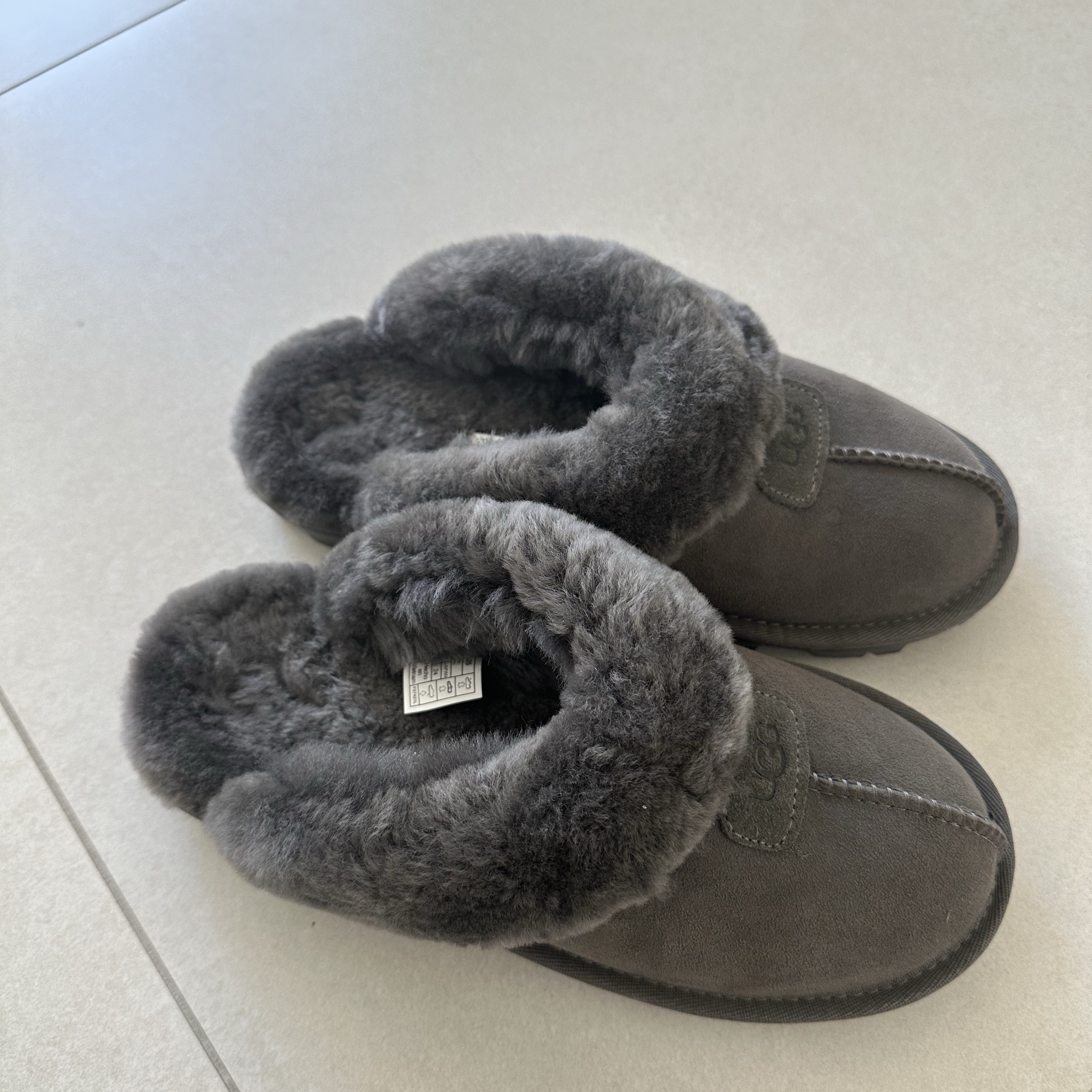 (W) UGG Coquette Slipper Grey 착용 스타일 - 3