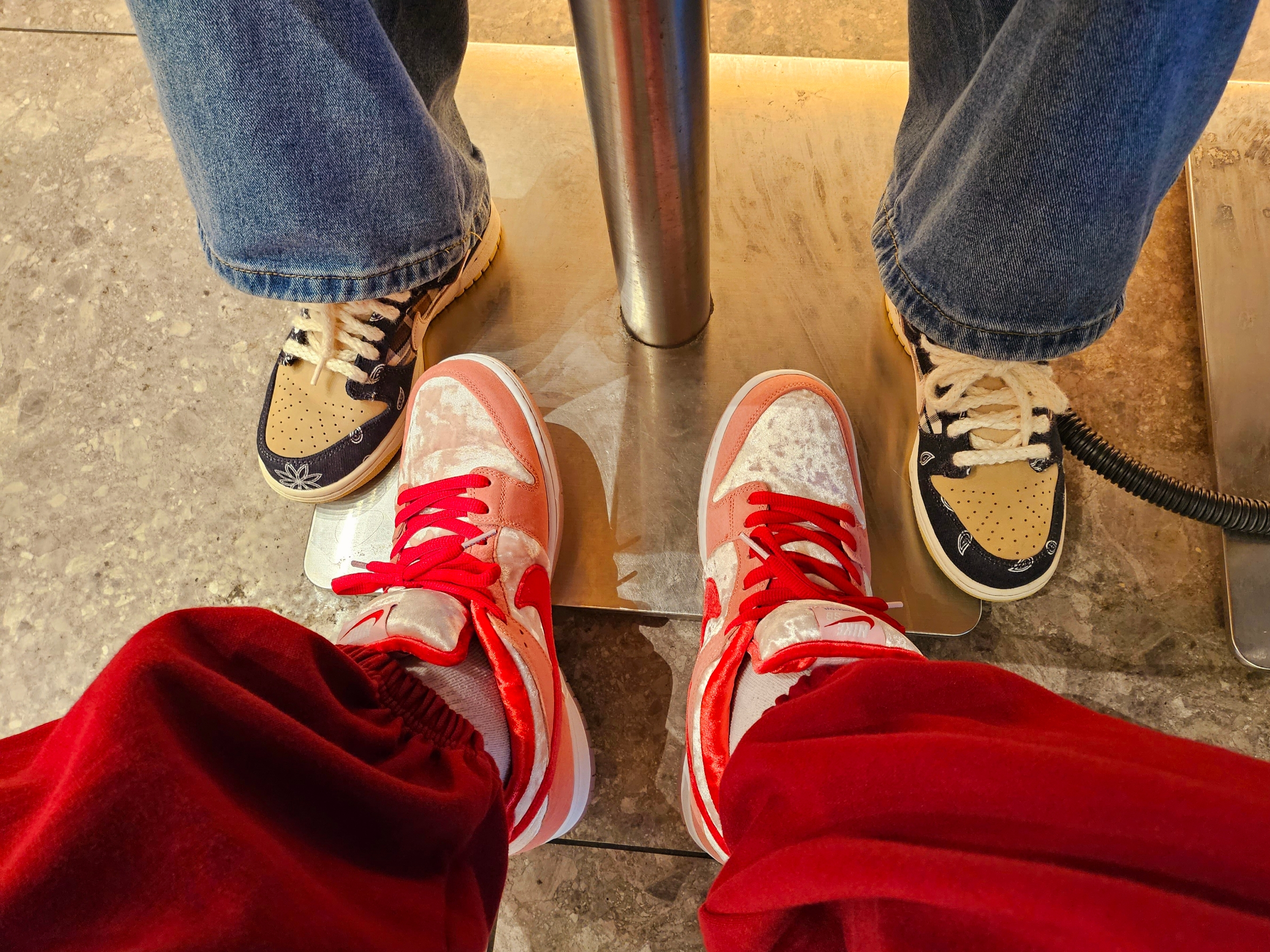 Nike x StrangeLove SB Dunk Low Pink (Regular Box), Nike x Travis Scott SB Dunk Low 착용 스타일 - 1