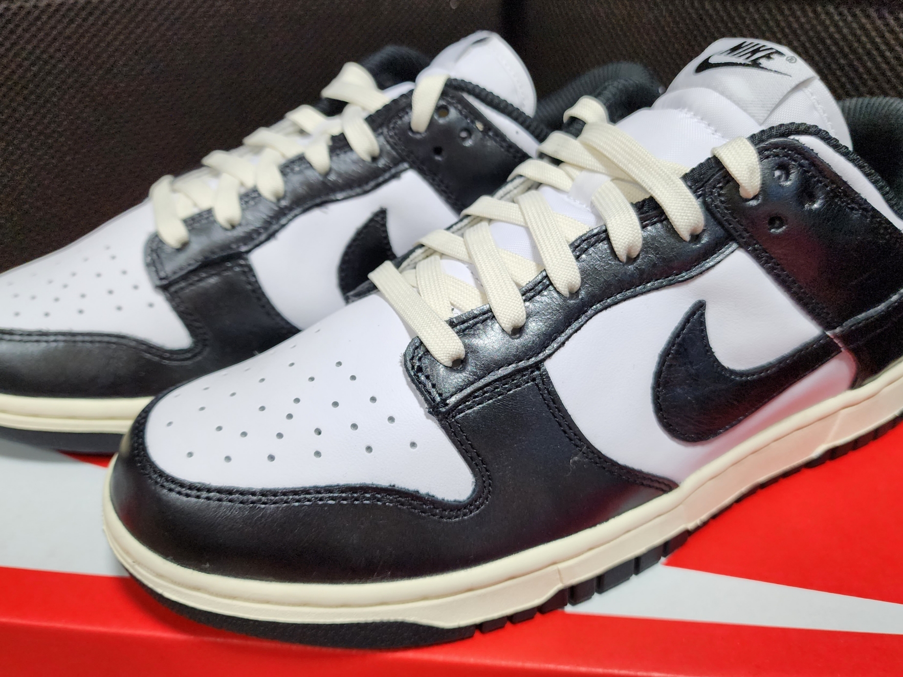 (W) Nike Dunk Low Vintage Black and White, Nike Dunk Low Retro Black 착용 스타일 - 2