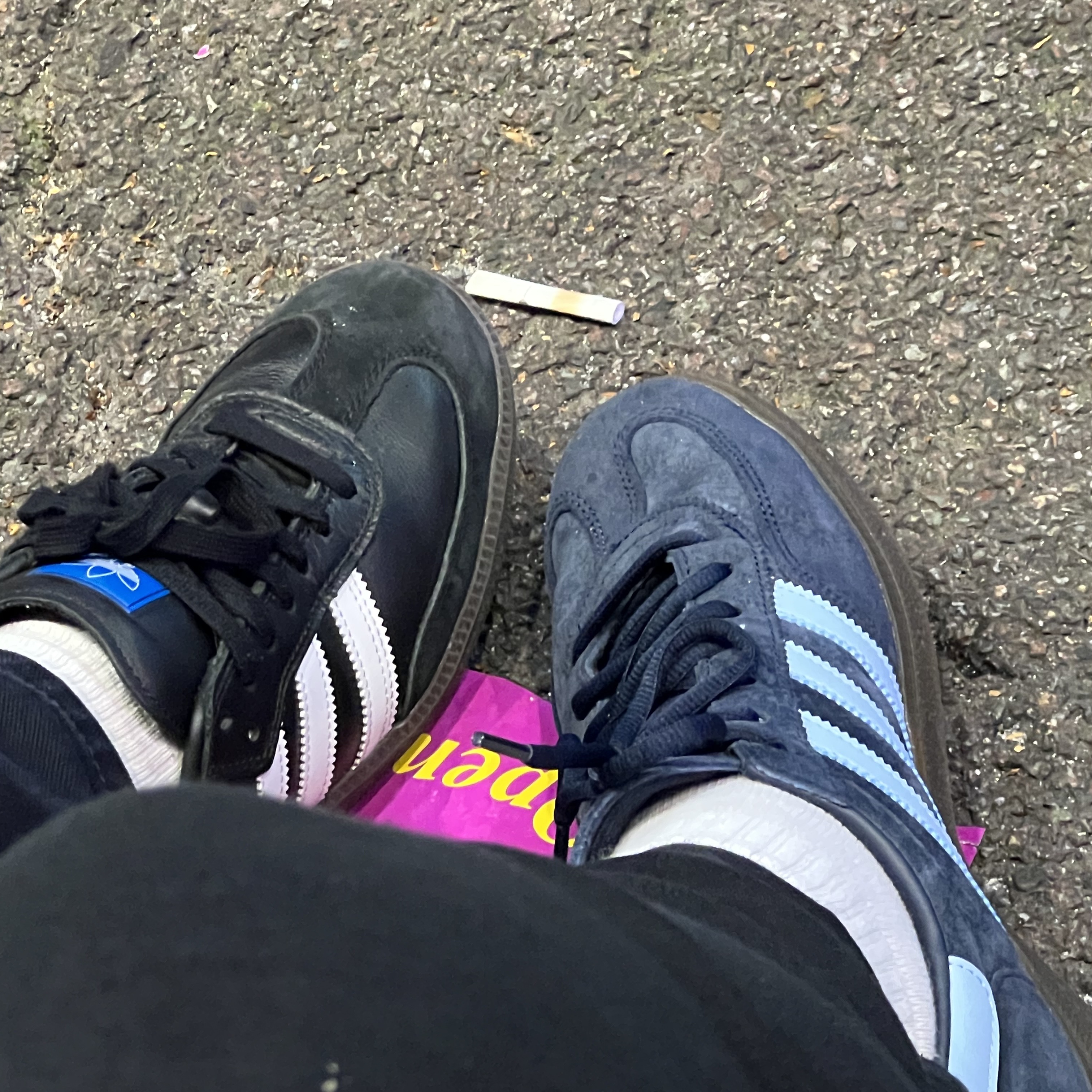 Adidas Spezial Handball Collegiate Navy, Adidas Samba OG Black White Gum 착용 스타일