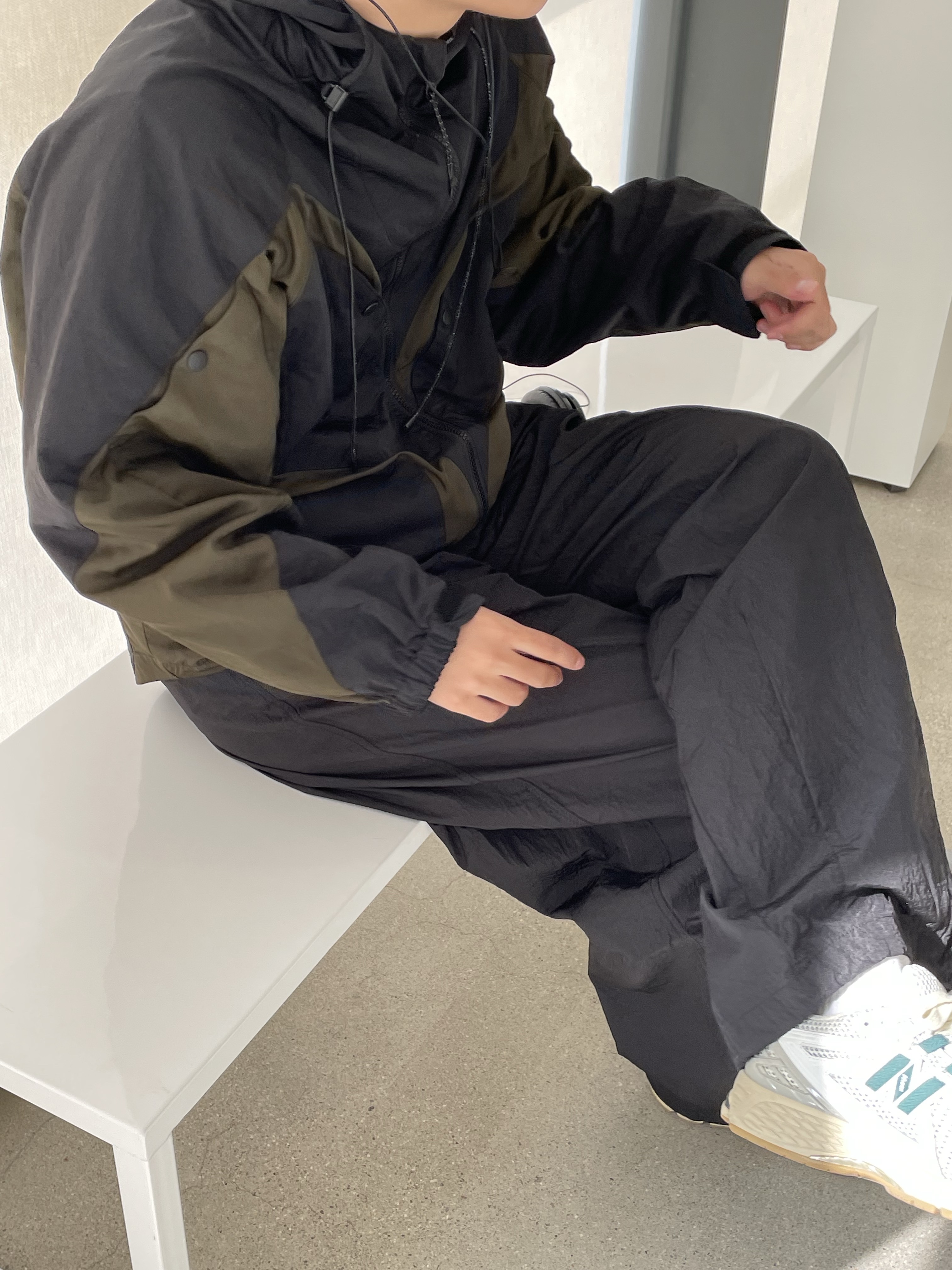 New Balance 1906R Silver Green 착용 스타일 - 3