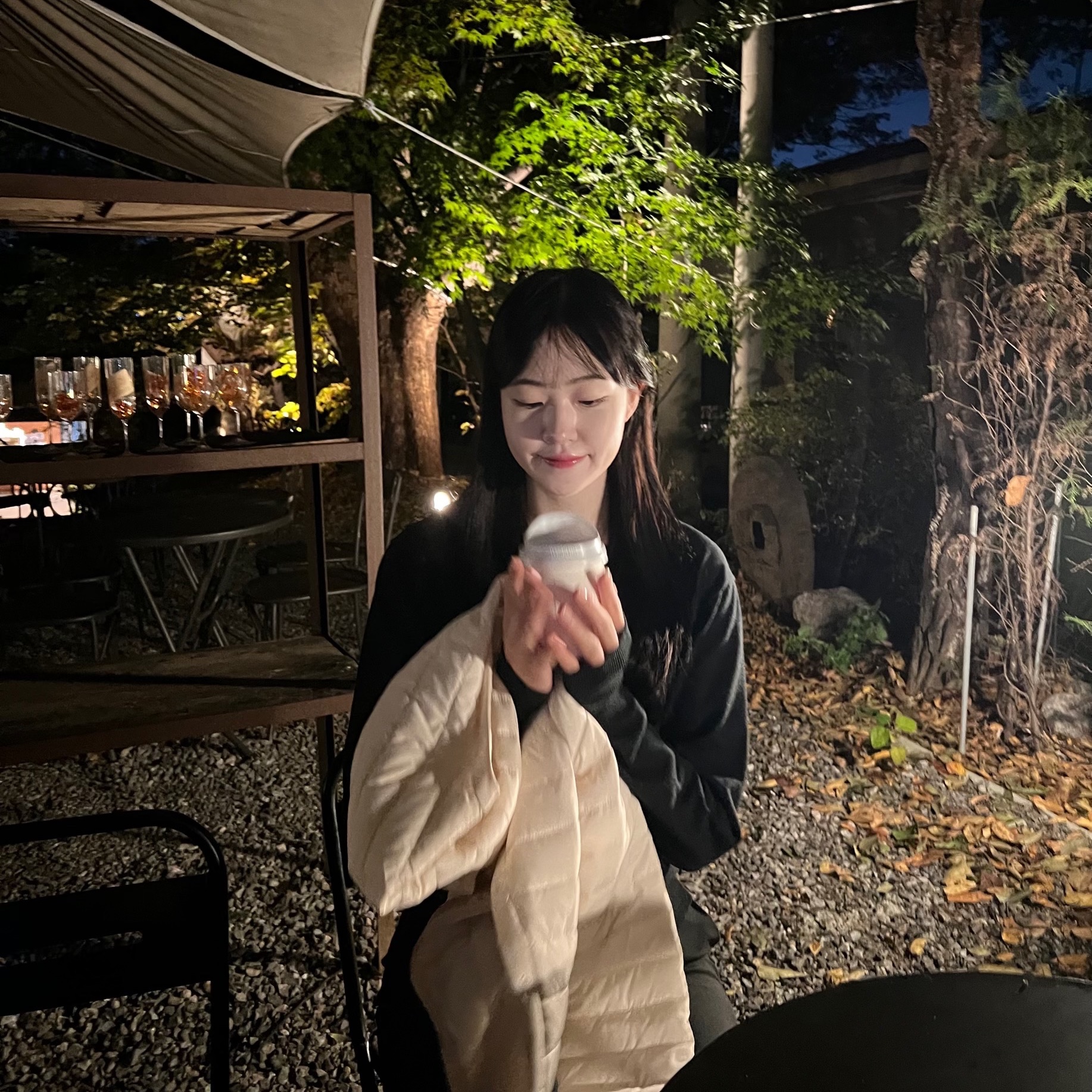 (W) Vivienne Westwood Bea Cardigan Black - 22FW 착용 스타일 - 1