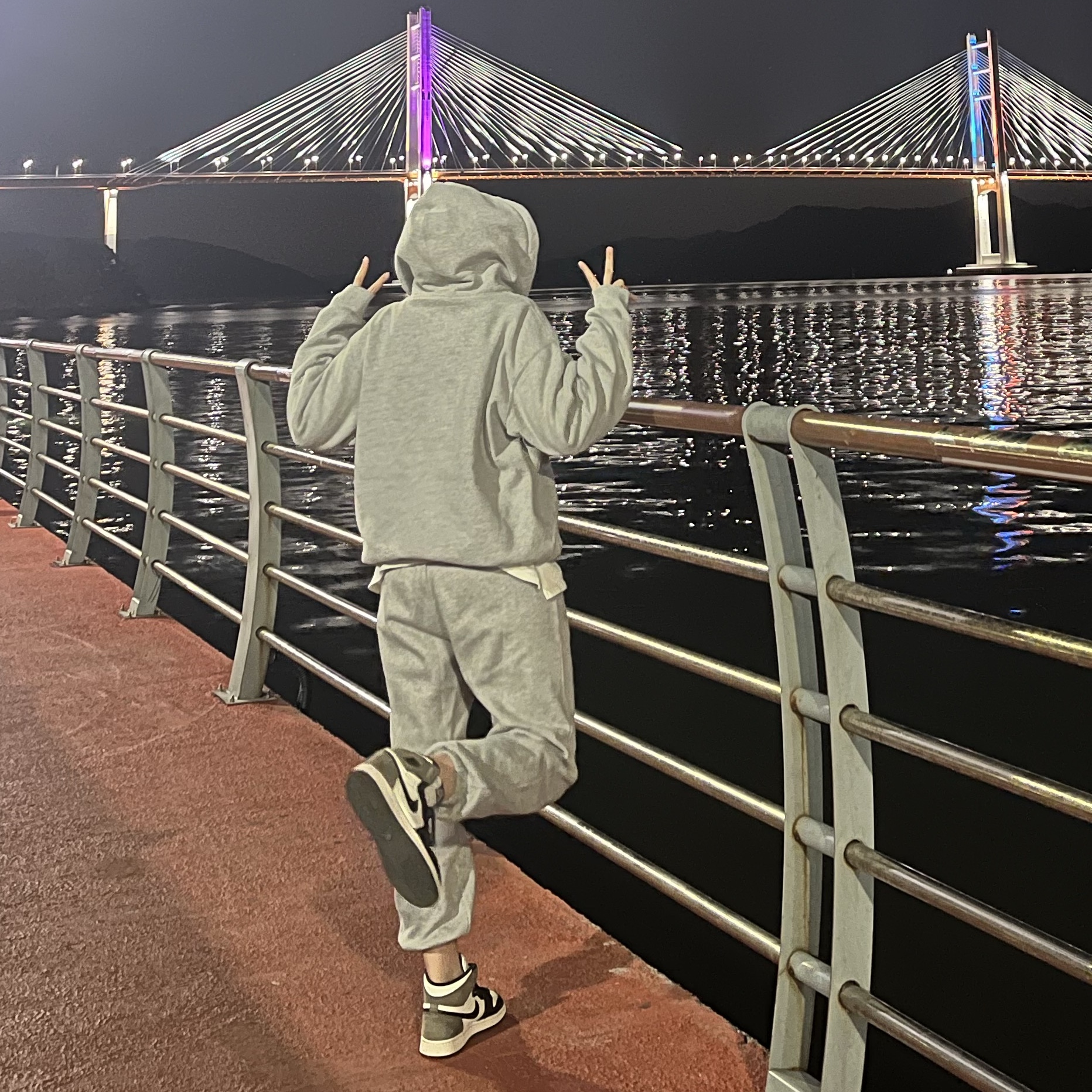 Supreme S Logo Zip Up Hooded Sweatshirt Heather Grey - 23FW, Jordan 1 Retro High OG Black Mocha 착용 스타일 - 2