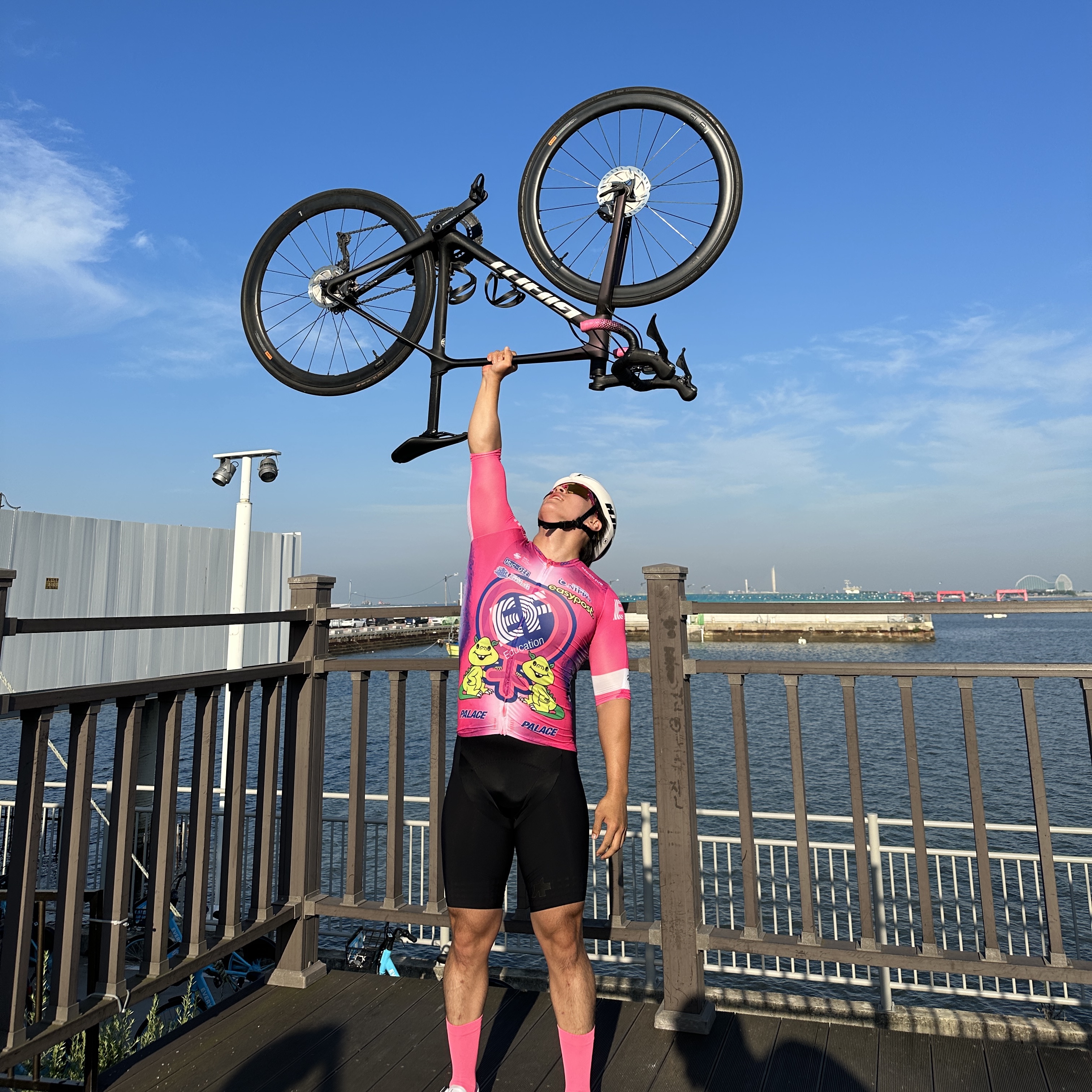 Palace x Rapha EF Education First Pro Team Aero Jersey Pink - 22SS 착용 스타일