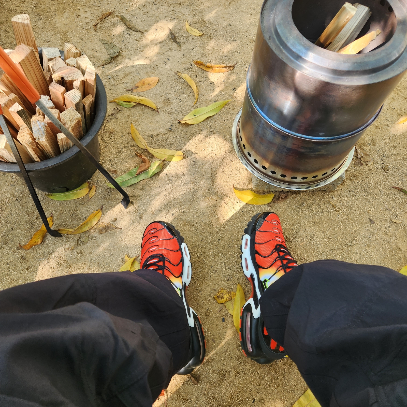 Nike Air Max Plus Sunset Gradient 착용 스타일