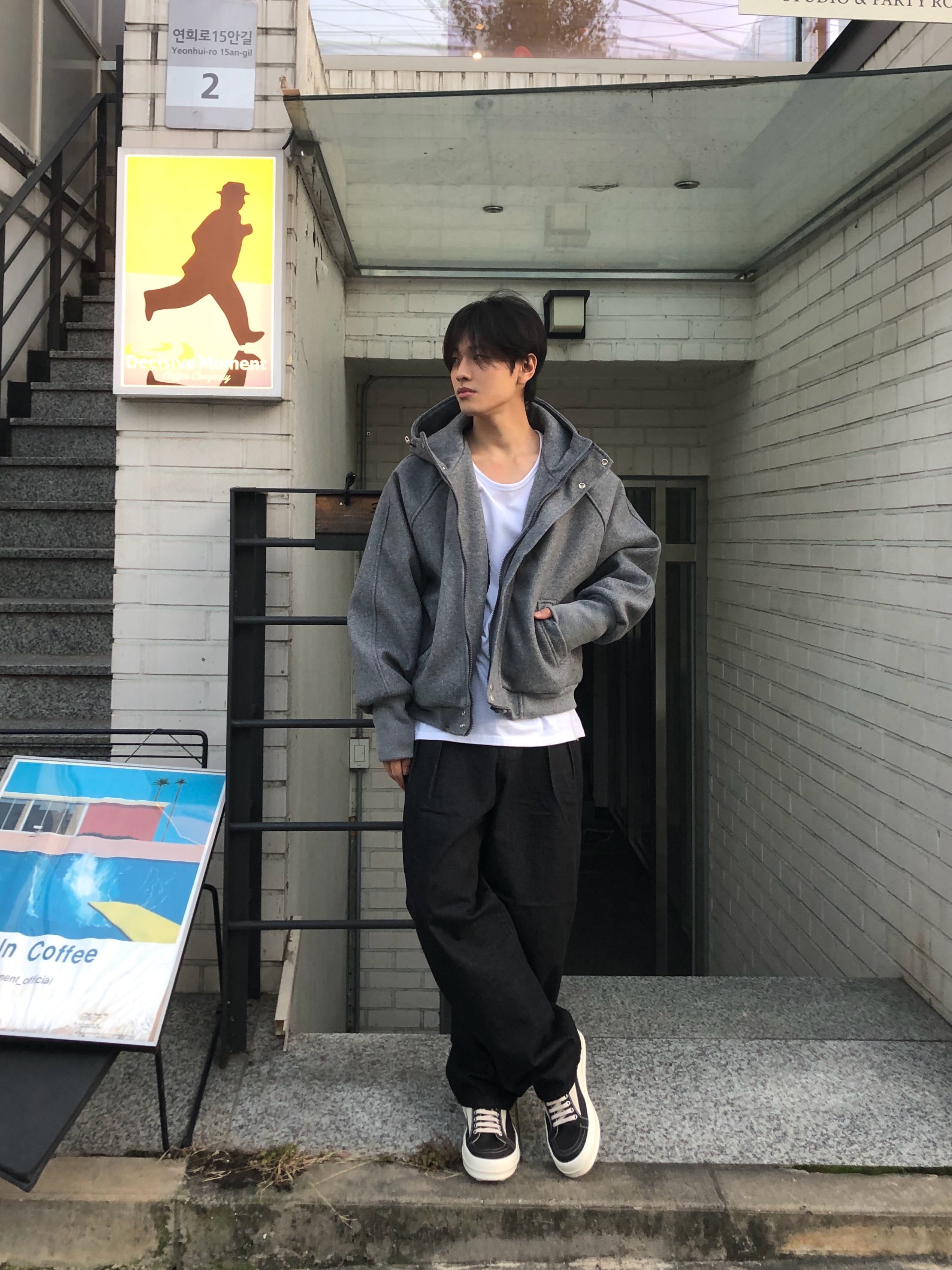 Rick Owens Drkshdw Suede Vintage Sneakers Dark Dust Pearl Milk White 착용 스타일 - 1