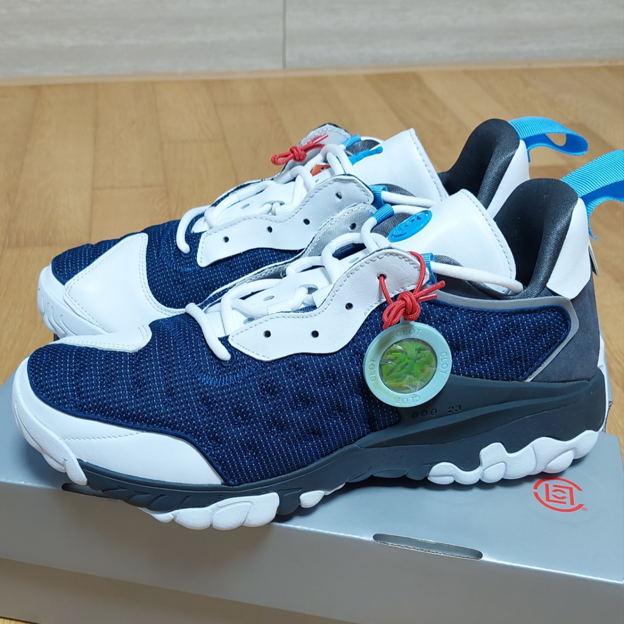 Jordan Delta 2 x Clot SP White University Blue 착용 스타일 - 1