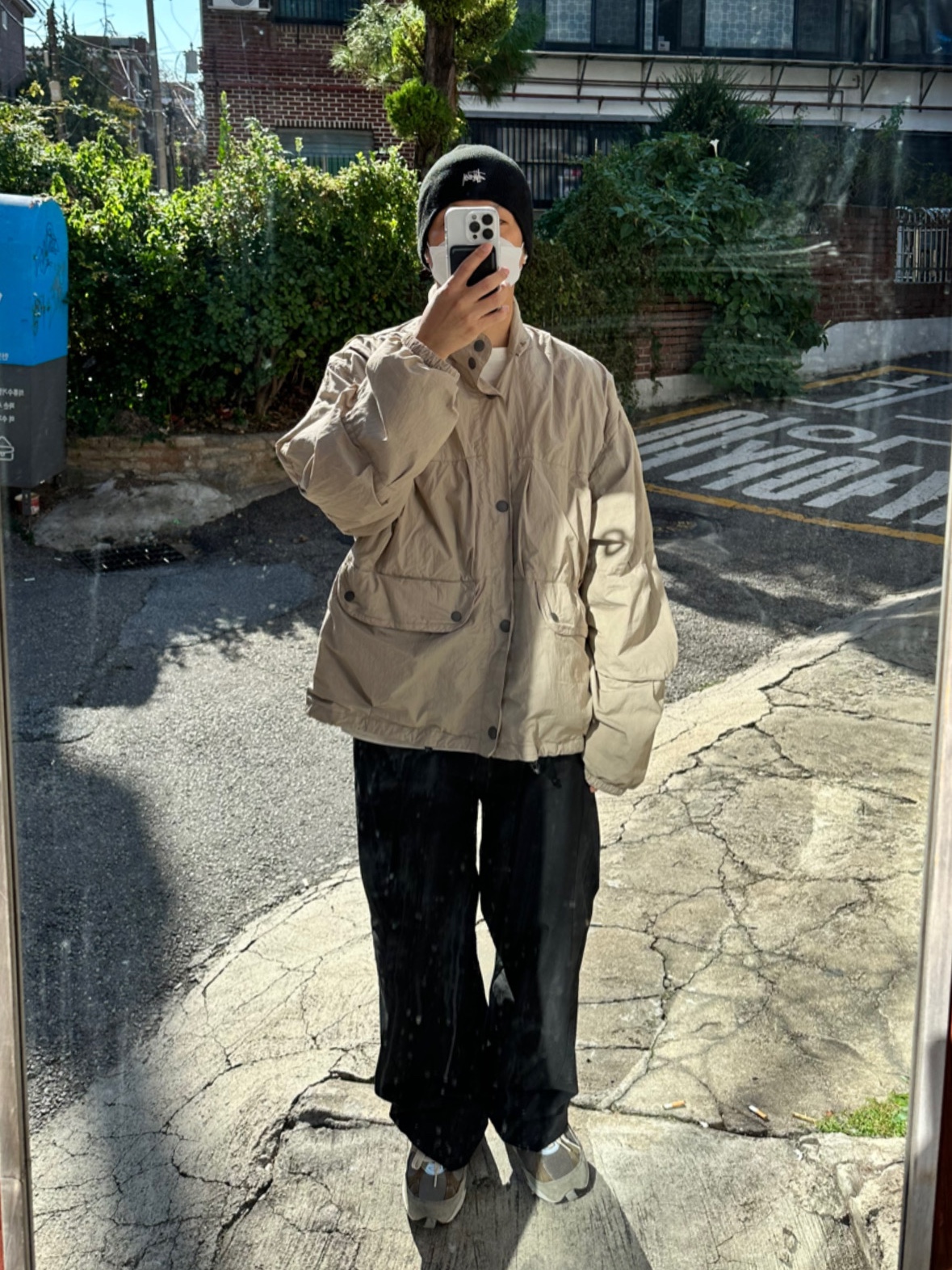 New Balance x JJJJound 991 Made in UK Grey, Our Legacy Exhale Puffa Parachute Poplin Metallic Sand 착용 스타일