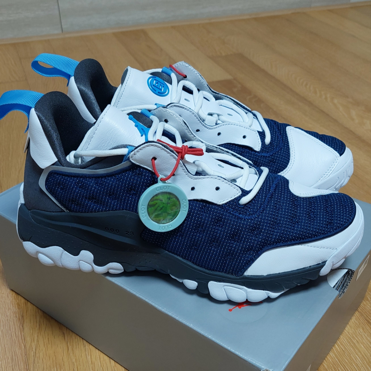 Jordan Delta 2 x Clot SP White University Blue 착용 스타일 - 3