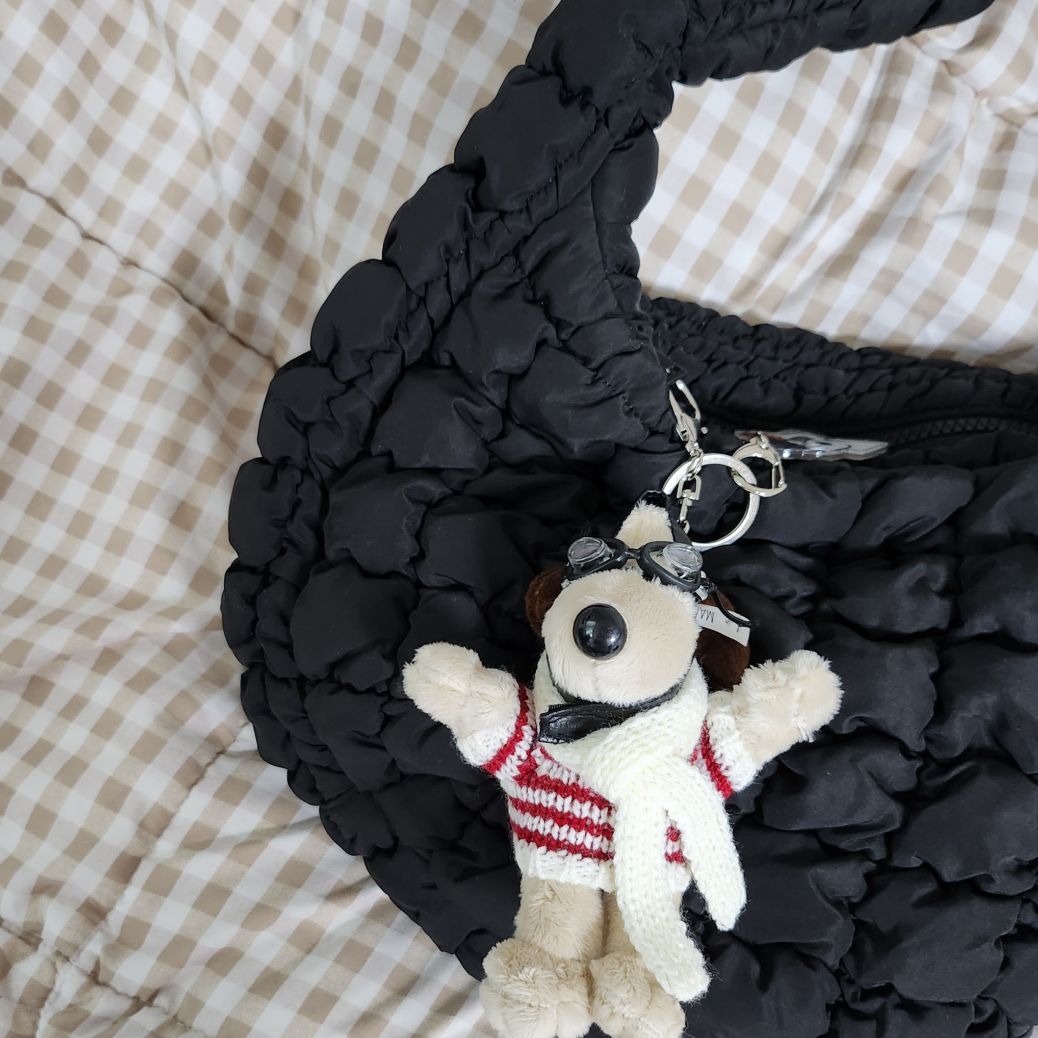 COS Quilted Mini Bag Black 착용 스타일