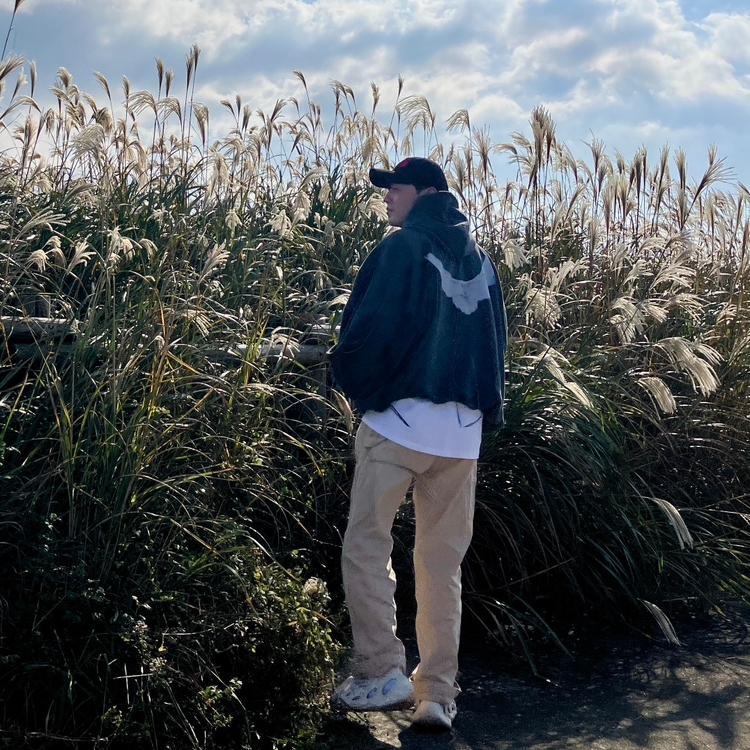 Yeezy Gap Engineered By Balenciaga Dove Hoodie Black, Jordan x Travis Scott Canvas Pants - Asia 착용 스타일