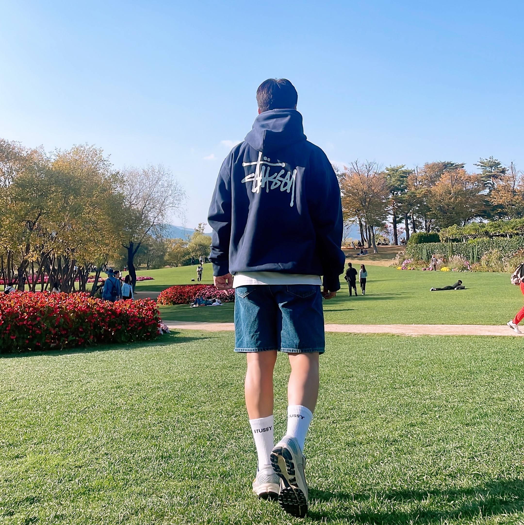 Stussy Basic Stussy Hoodie Navy 2023, Nike Zoom Vomero 5 Pure Platinum and Laser Orange 착용 스타일