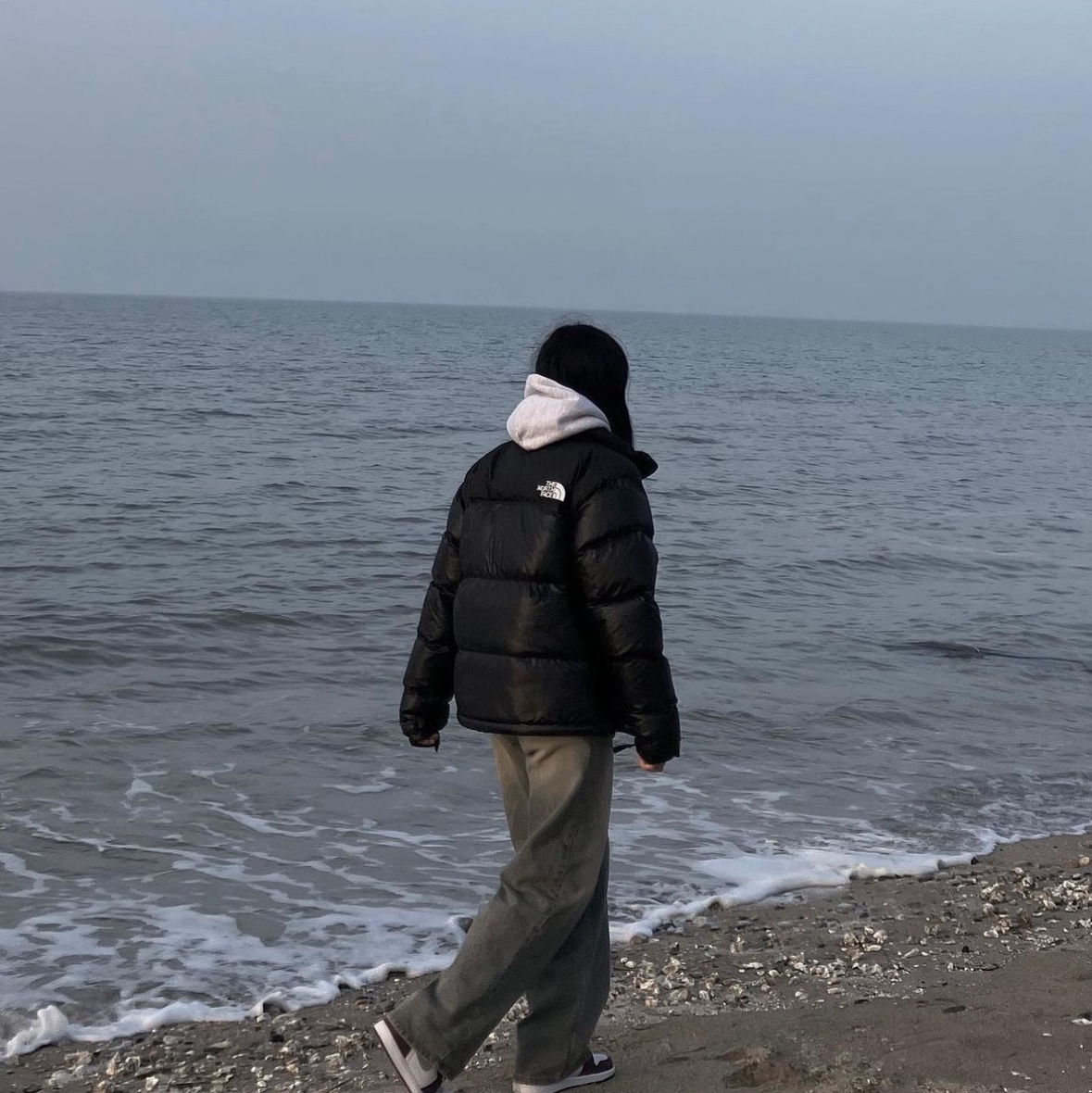The North Face 1996 Retro Nuptse Jacket Black 착용 스타일