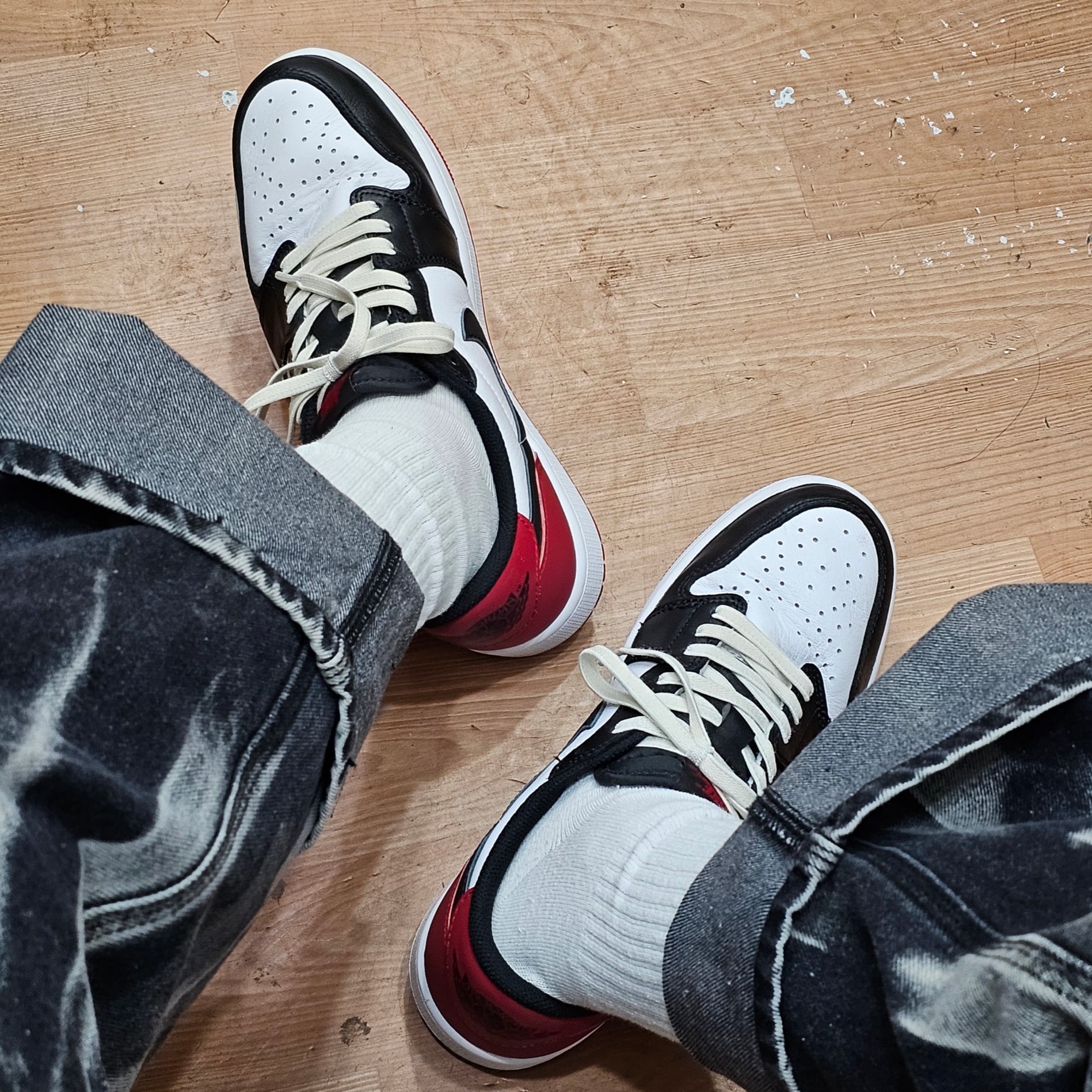 Jordan 1 Retro Low OG Black Toe 착용 스타일