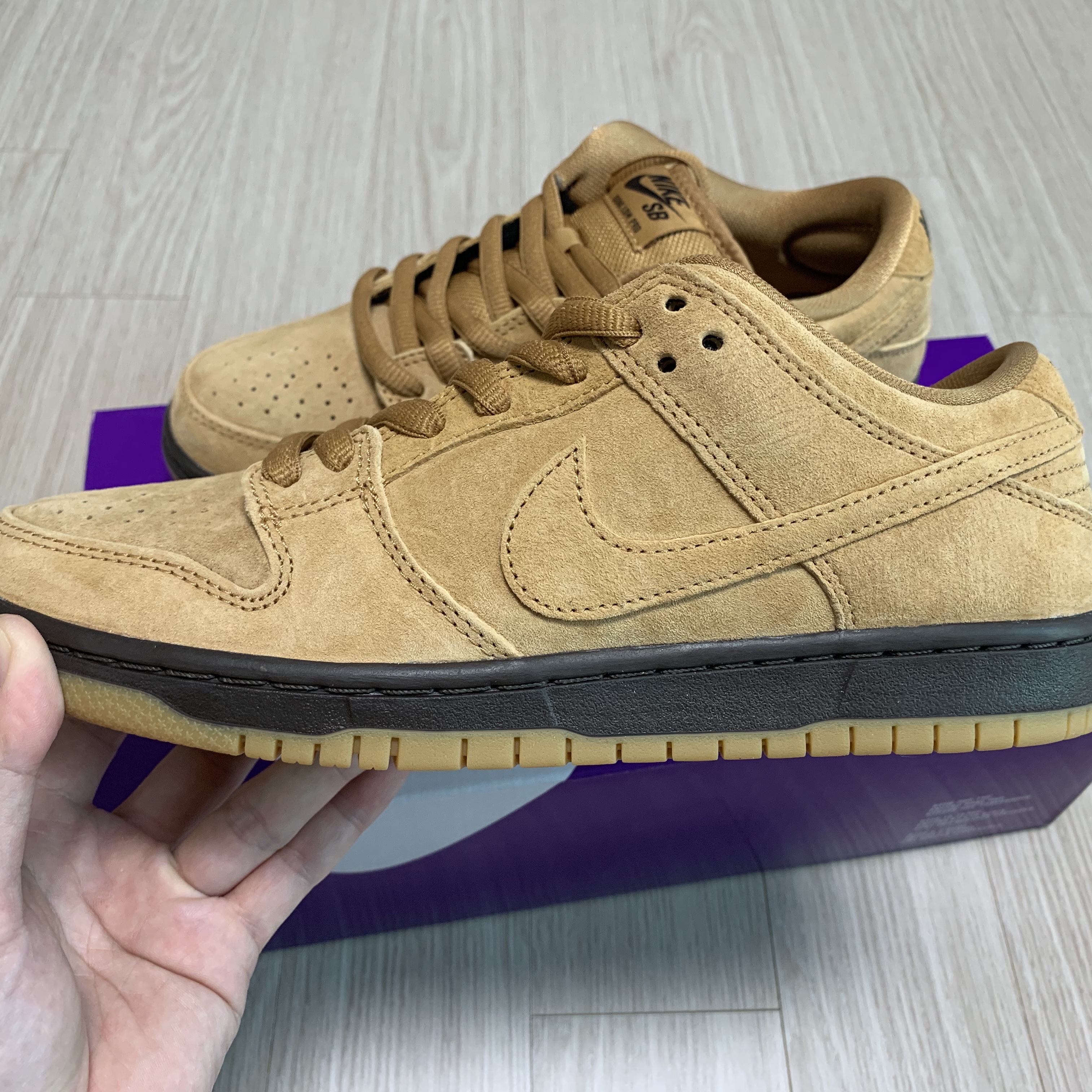 Nike SB Dunk Low Pro Wheat 2023 착용 스타일 - 2