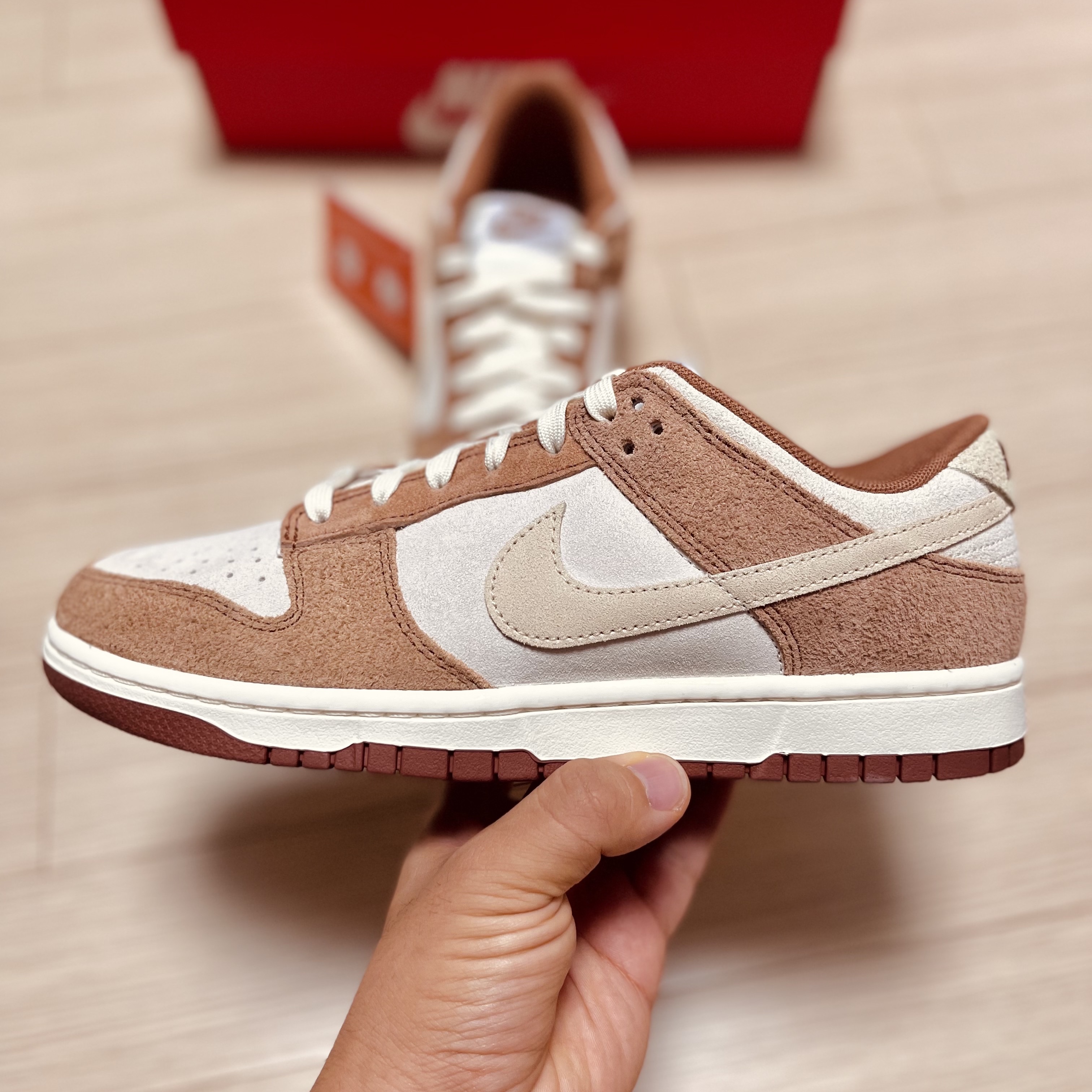 Nike Dunk Low Pro Premium Medium Curry 착용 스타일