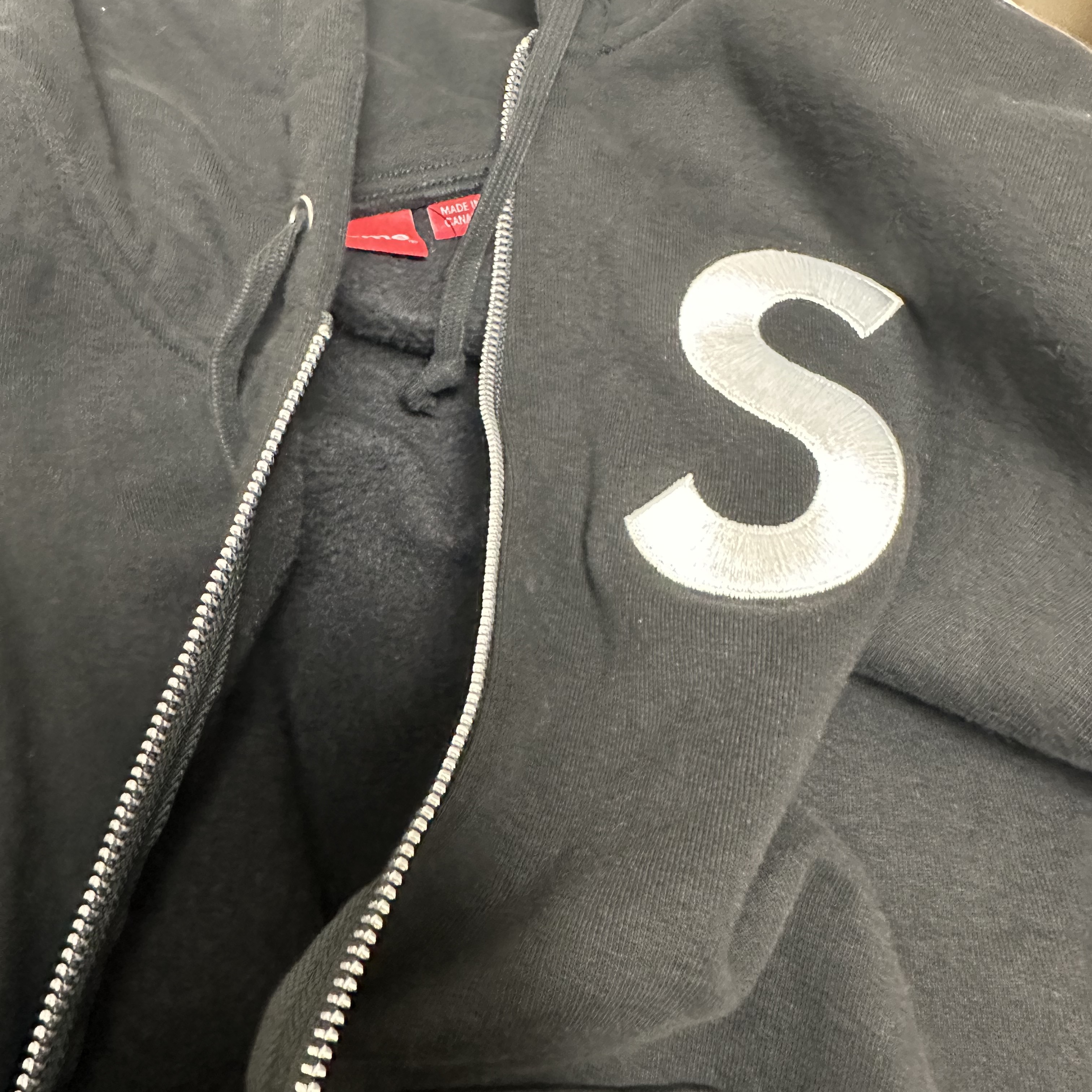 Supreme S Logo Zip Up Hooded Sweatshirt Black - 23FW 착용 스타일
