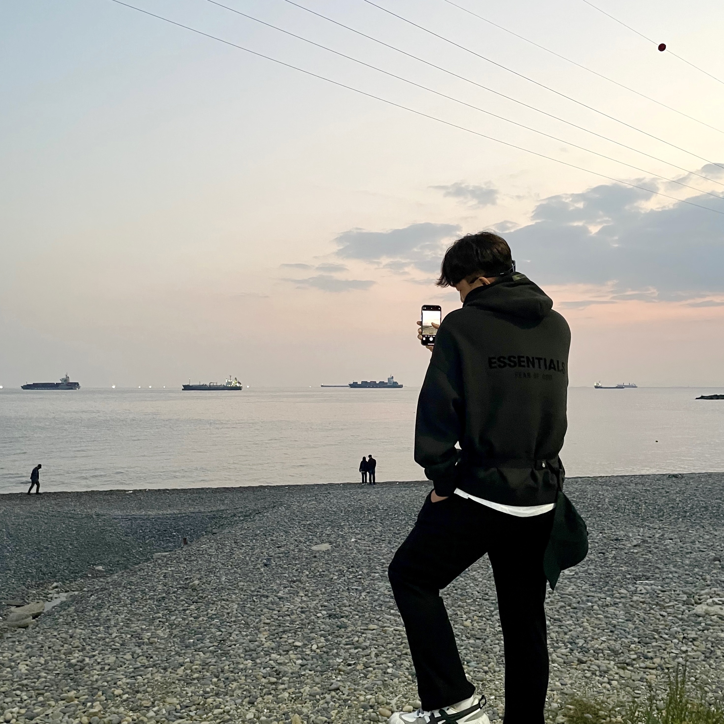 Essentials The Core Collection Hoodie Stretch Limo 착용 스타일 - 1