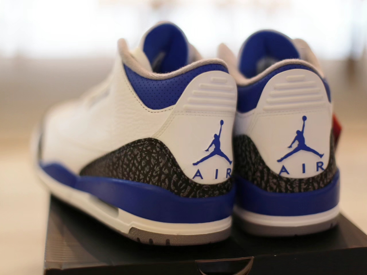 Jordan 3 Retro Racer Blue, Jordan 3 Retro White Cement Reimagined 착용 스타일 - 3