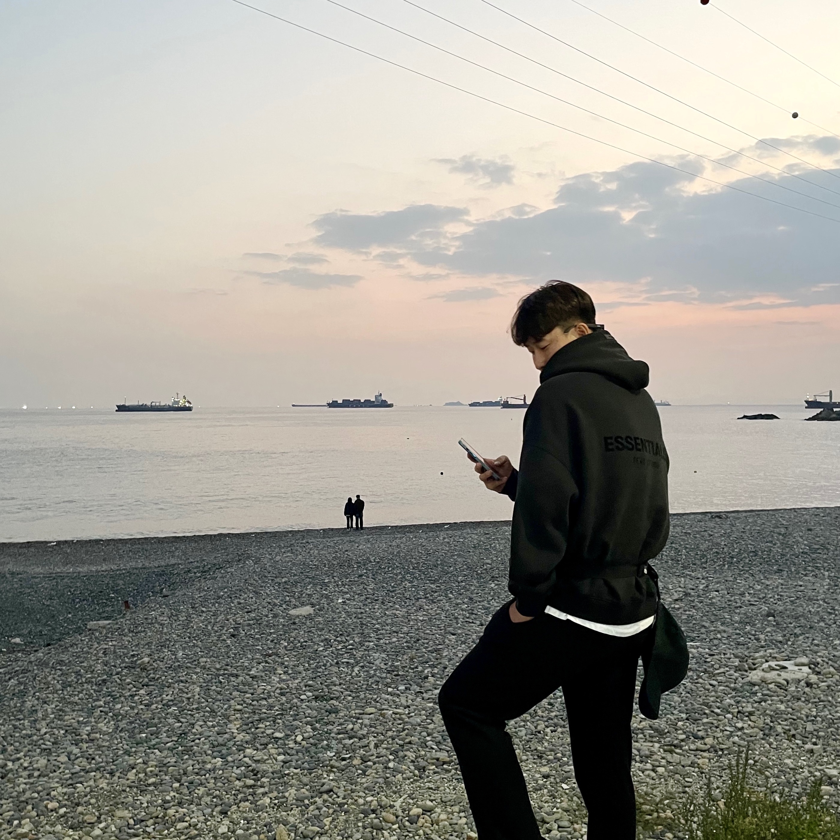 Essentials The Core Collection Hoodie Stretch Limo 착용 스타일 - 2