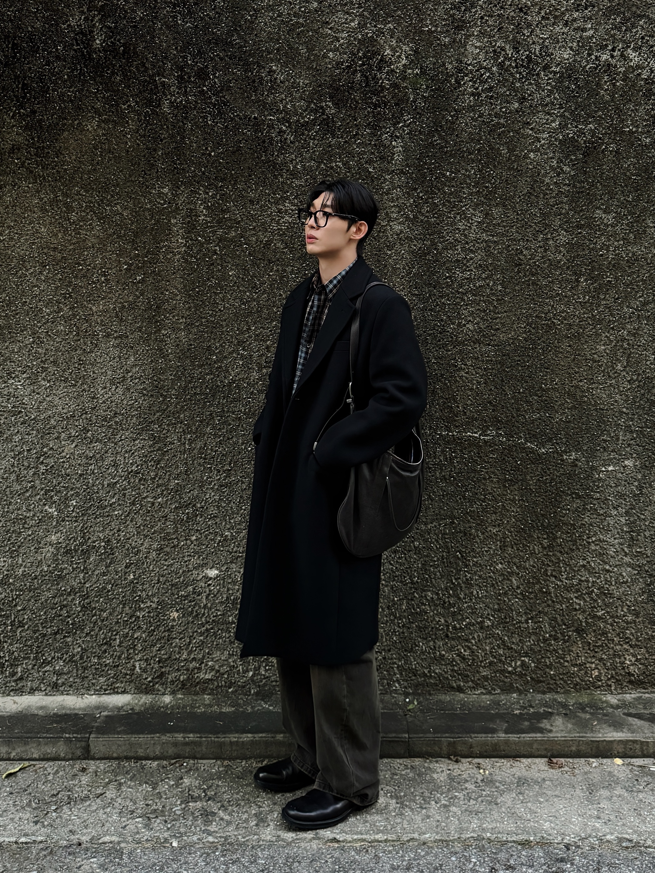 Millo Archive Reflect Curved Pants Washed Brown 착용 스타일 - 2
