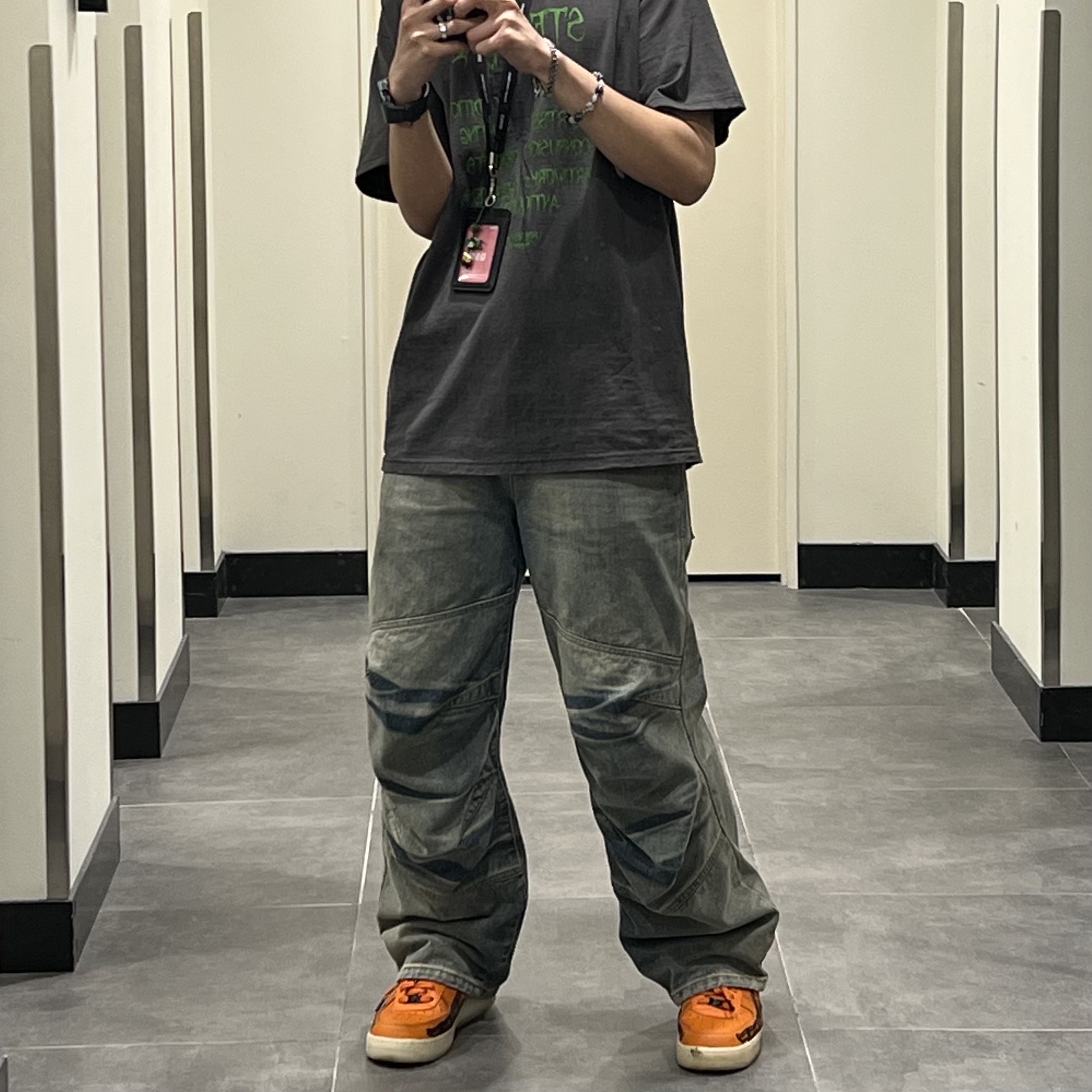 Undermycar Stendhal Vintage Washed T-Shirt Green Ash - 23FW (The Hyundai Seoul Exclusive), Nike Air Force 1 Low '07 Orange Skeleton 착용 스타일